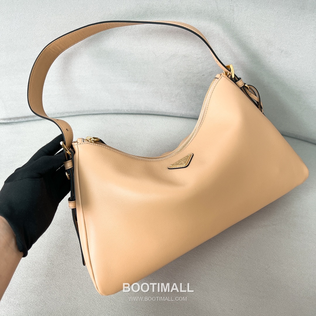 Prada Aimee Cowhide Apricot Hobo Bag 프라다 에이미 1BC228 소가죽 살구 호보백 39cm 4