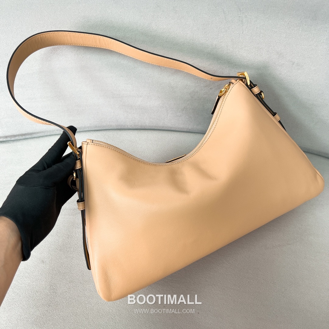 Prada Aimee Cowhide Apricot Hobo Bag 프라다 에이미 1BC228 소가죽 살구 호보백 39cm 6