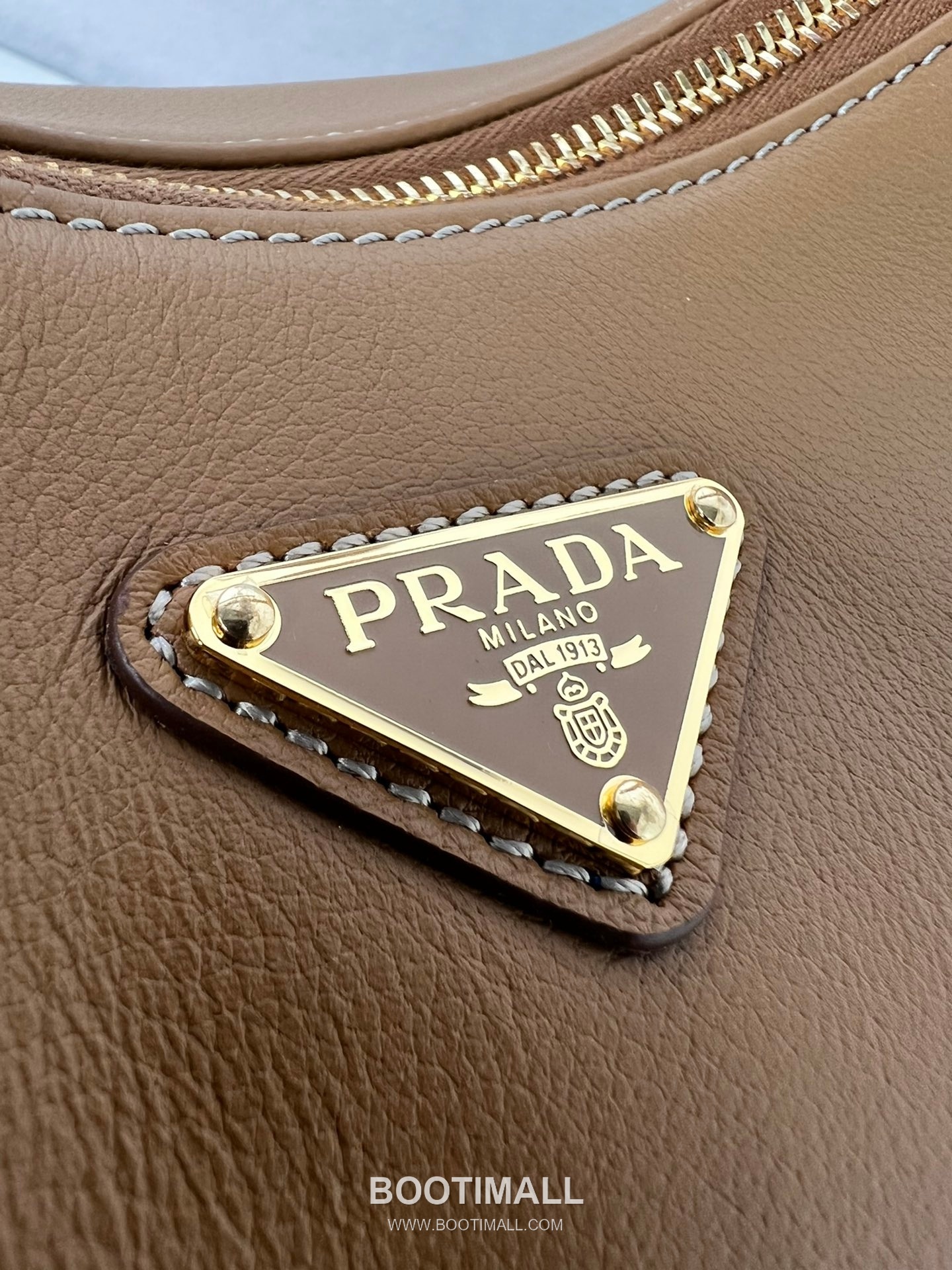 Prada Aimee Cowhide Caramel Hobo Bag 프라다 에이미 1BC228 소가죽 카라멜 호보백 39cm 8