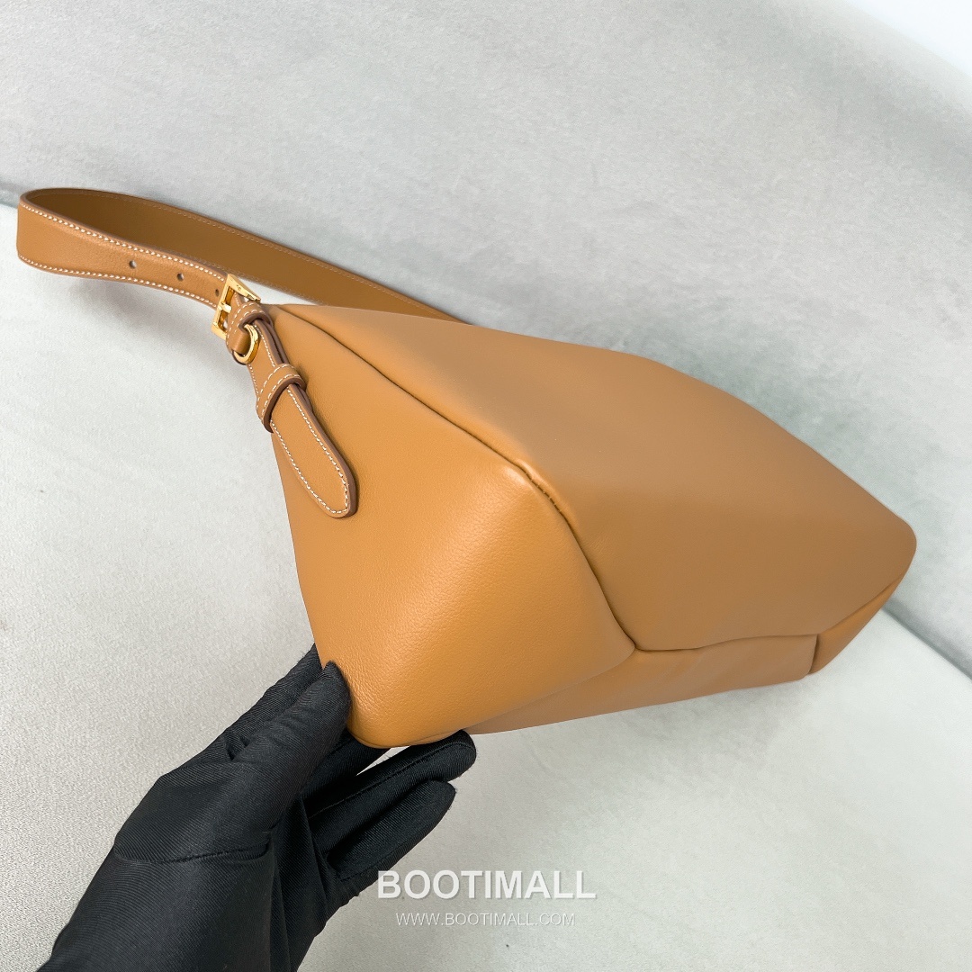 Prada Aimee Cowhide Caramel Hobo Bag 프라다 에이미 1BC228 소가죽 카라멜 호보백 39cm 9