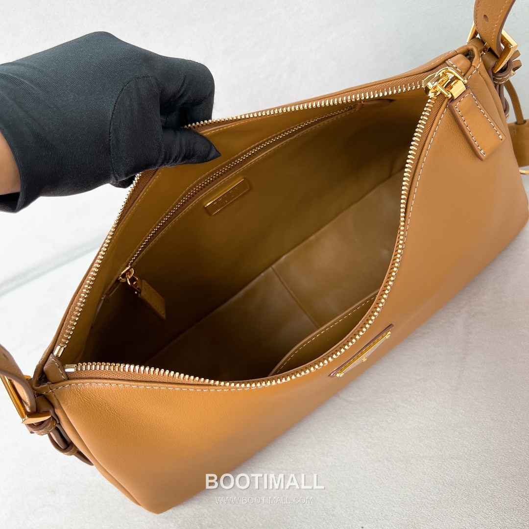 Prada Aimee Cowhide Caramel Hobo Bag 프라다 에이미 1BC228 소가죽 카라멜 호보백 39cm 10