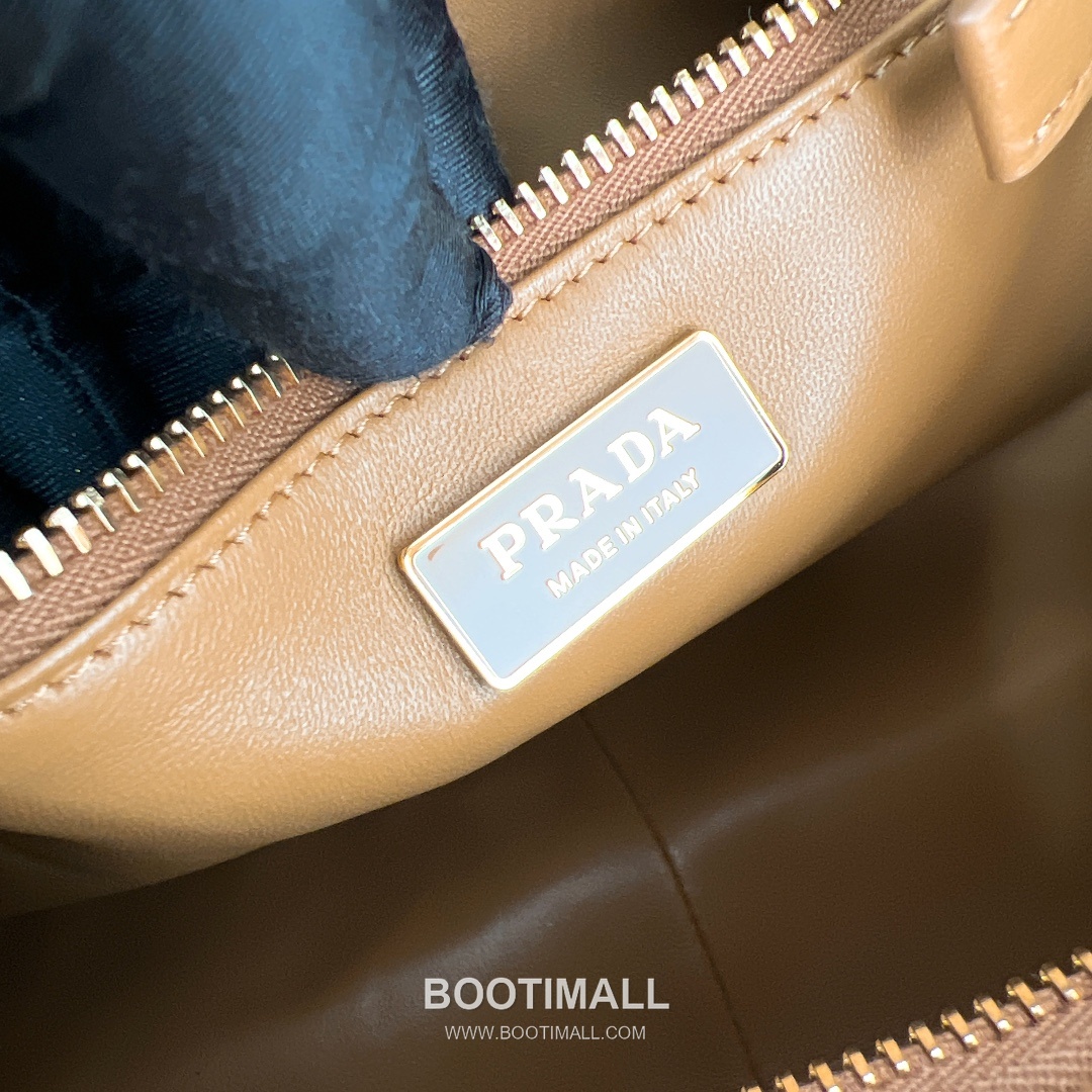 Prada Aimee Cowhide Caramel Hobo Bag 프라다 에이미 1BC228 소가죽 카라멜 호보백 39cm 11