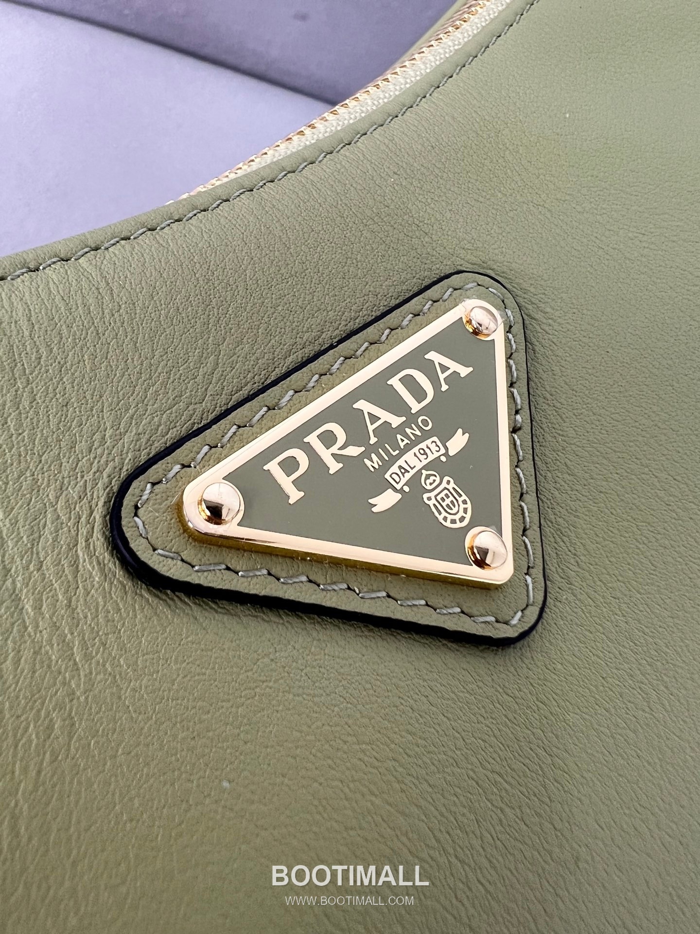 Prada Aimee Cowhide Avocado Green Hobo Bag 프라다 에이미 1BC228 소가죽 아보카도 그린 호보백 39cm 7