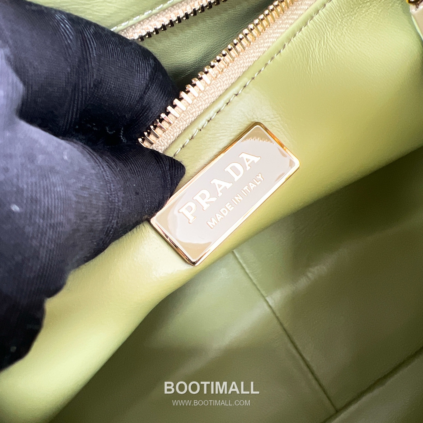 Prada Aimee Cowhide Avocado Green Hobo Bag 프라다 에이미 1BC228 소가죽 아보카도 그린 호보백 39cm 10