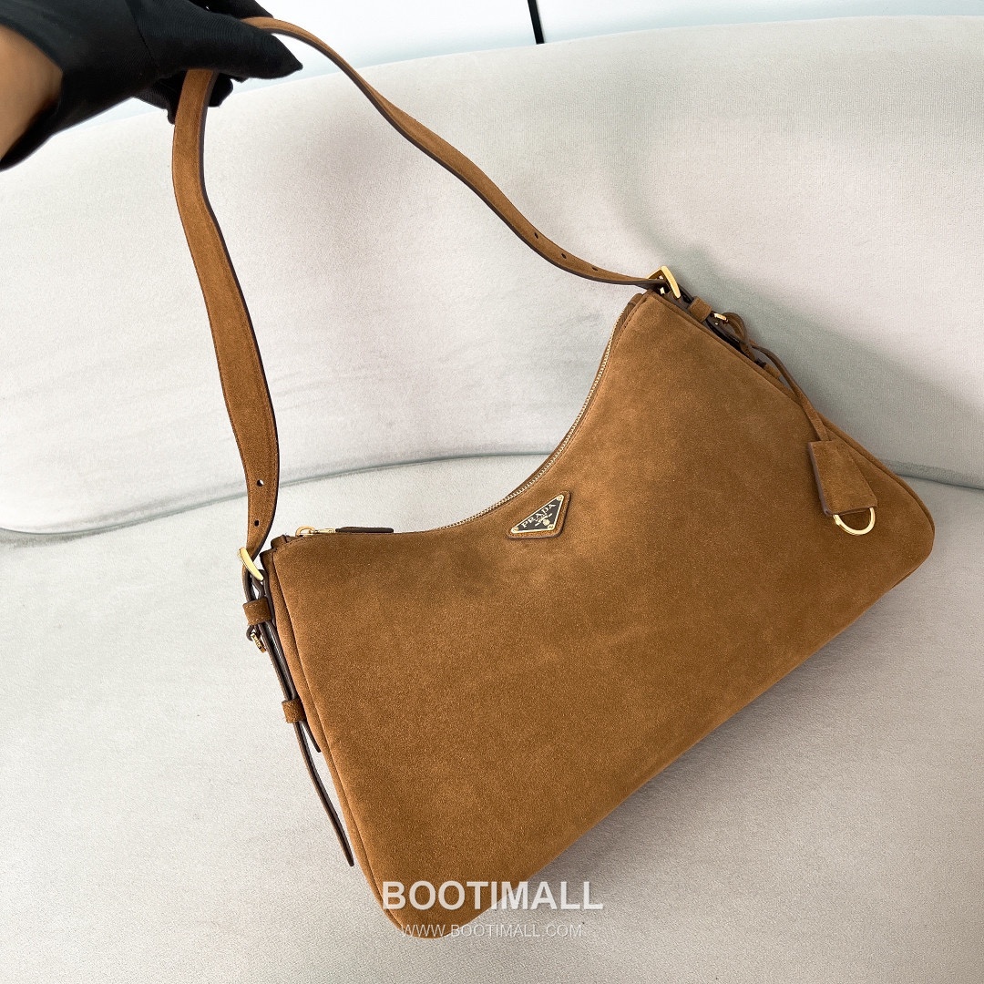 Prada Aimee Triangle Logo Suede Cocoa Brown Shoulder Bag 프라다 아미 트라이앵글 로고 1BC228 스웨이드 코코아 브라운 숄더백 39cm 4