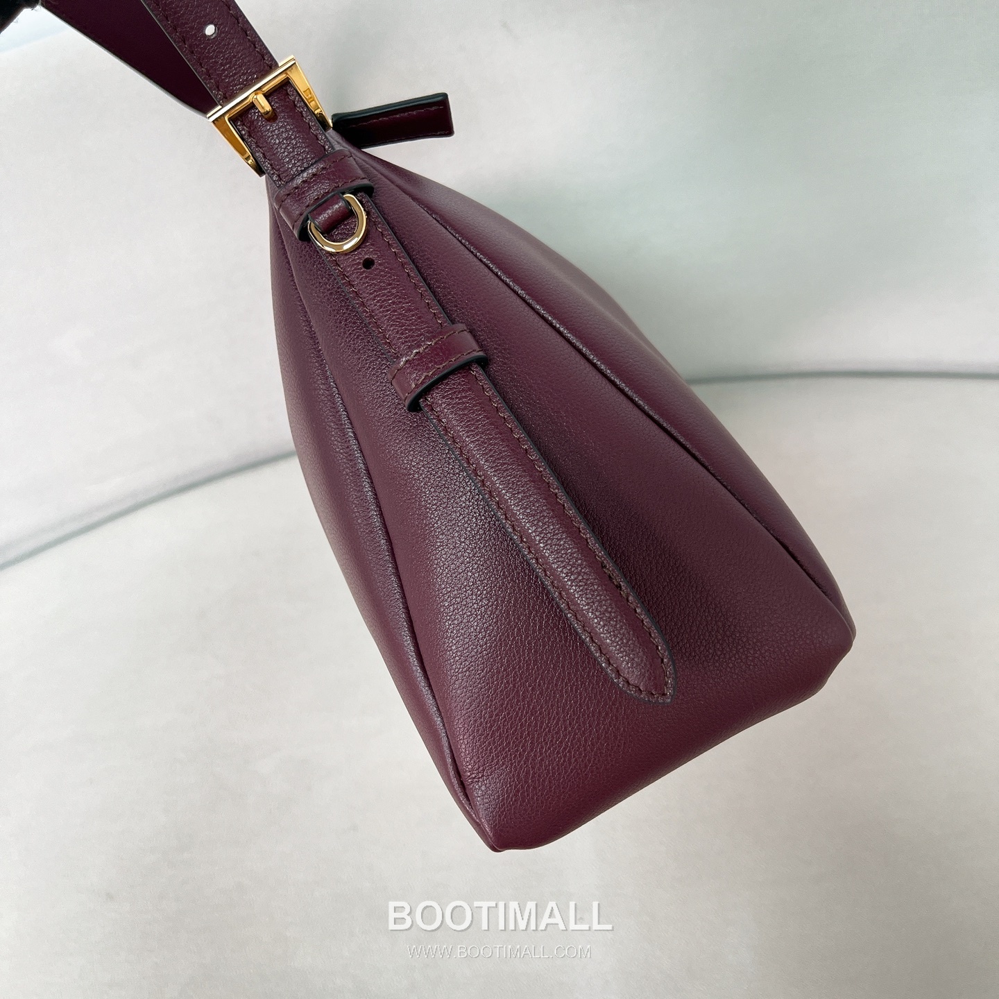 Prada Aimee Cowhide Burgundy Hobo Bag 프라다 에이미 1BC228 소가죽 버건디 호보백 39cm 4