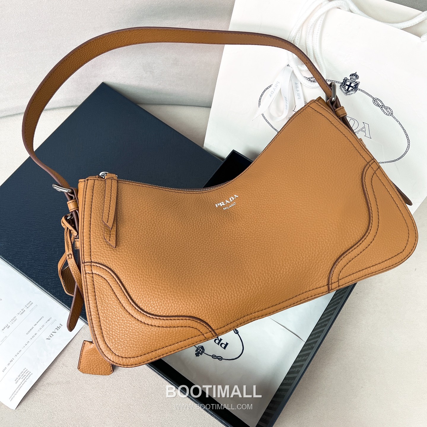 Prada Aimee Deerskin Caramel Hobo Bag 프라다 에이미 1BC280 디어스킨 카라멜 호보백 36cm 4