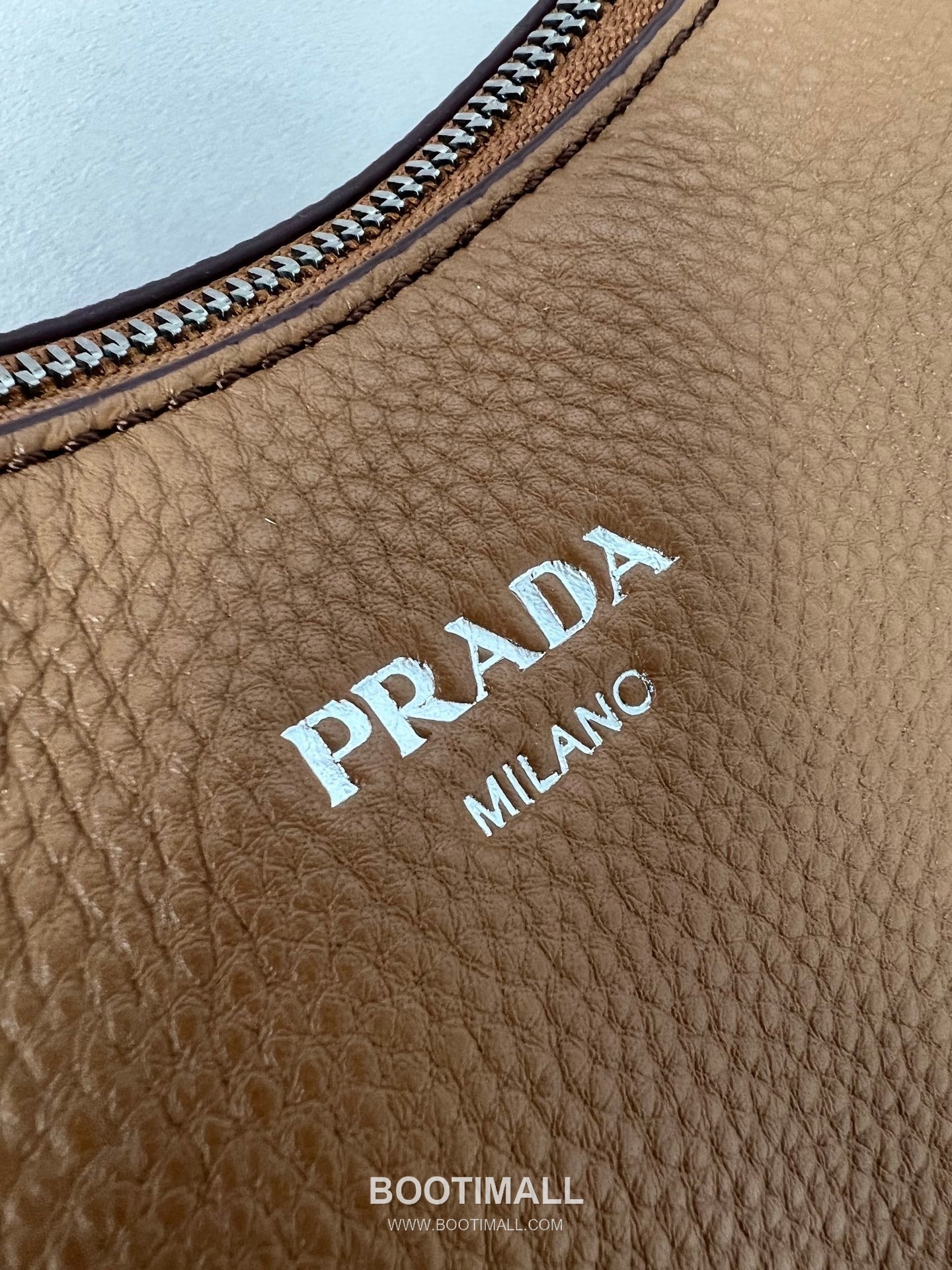 Prada Aimee Deerskin Caramel Hobo Bag 프라다 에이미 1BC280 디어스킨 카라멜 호보백 36cm 9
