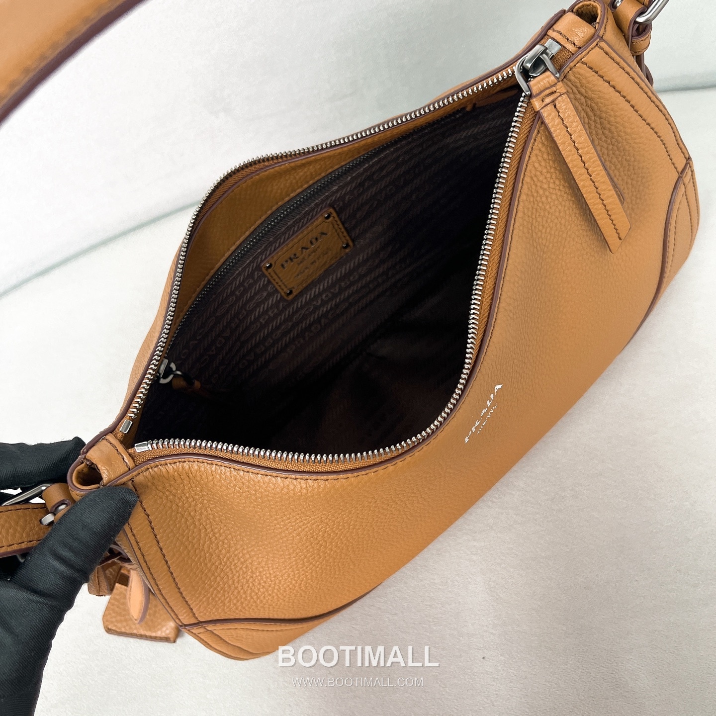 Prada Aimee Deerskin Caramel Hobo Bag 프라다 에이미 1BC280 디어스킨 카라멜 호보백 36cm 11
