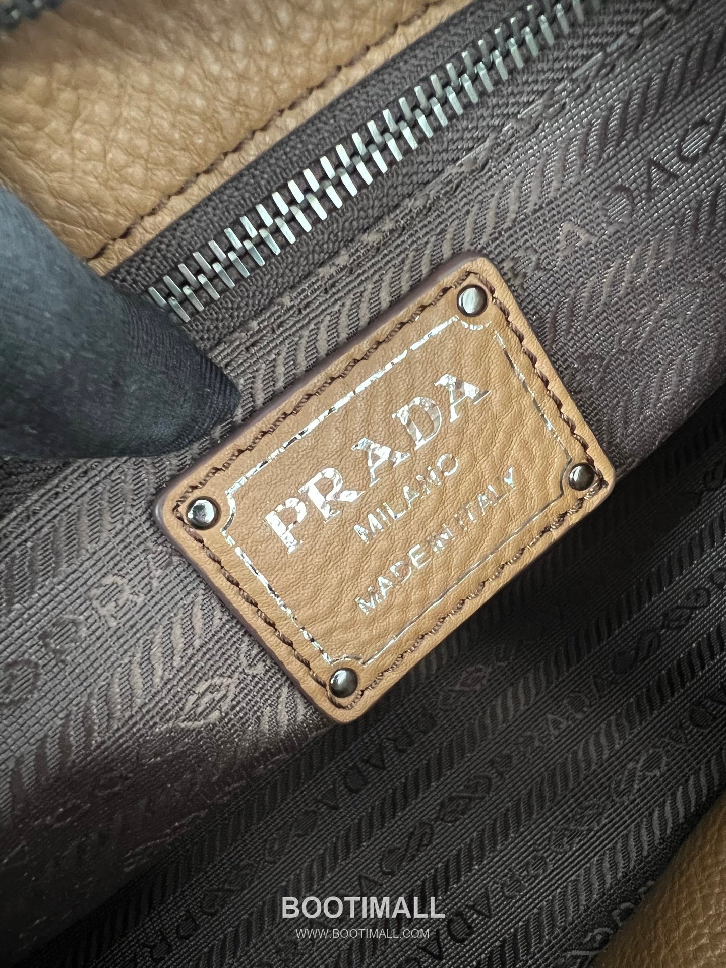 Prada Aimee Deerskin Caramel Hobo Bag 프라다 에이미 1BC280 디어스킨 카라멜 호보백 36cm 12