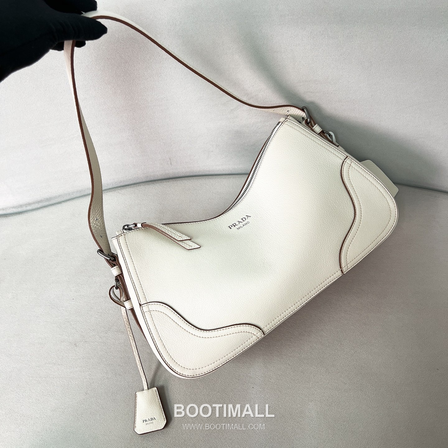 Prada Aimee Deerskin Black Hobo Bag 프라다 에이미 1BC280 디어스킨 블랙 호보백 36cm 4