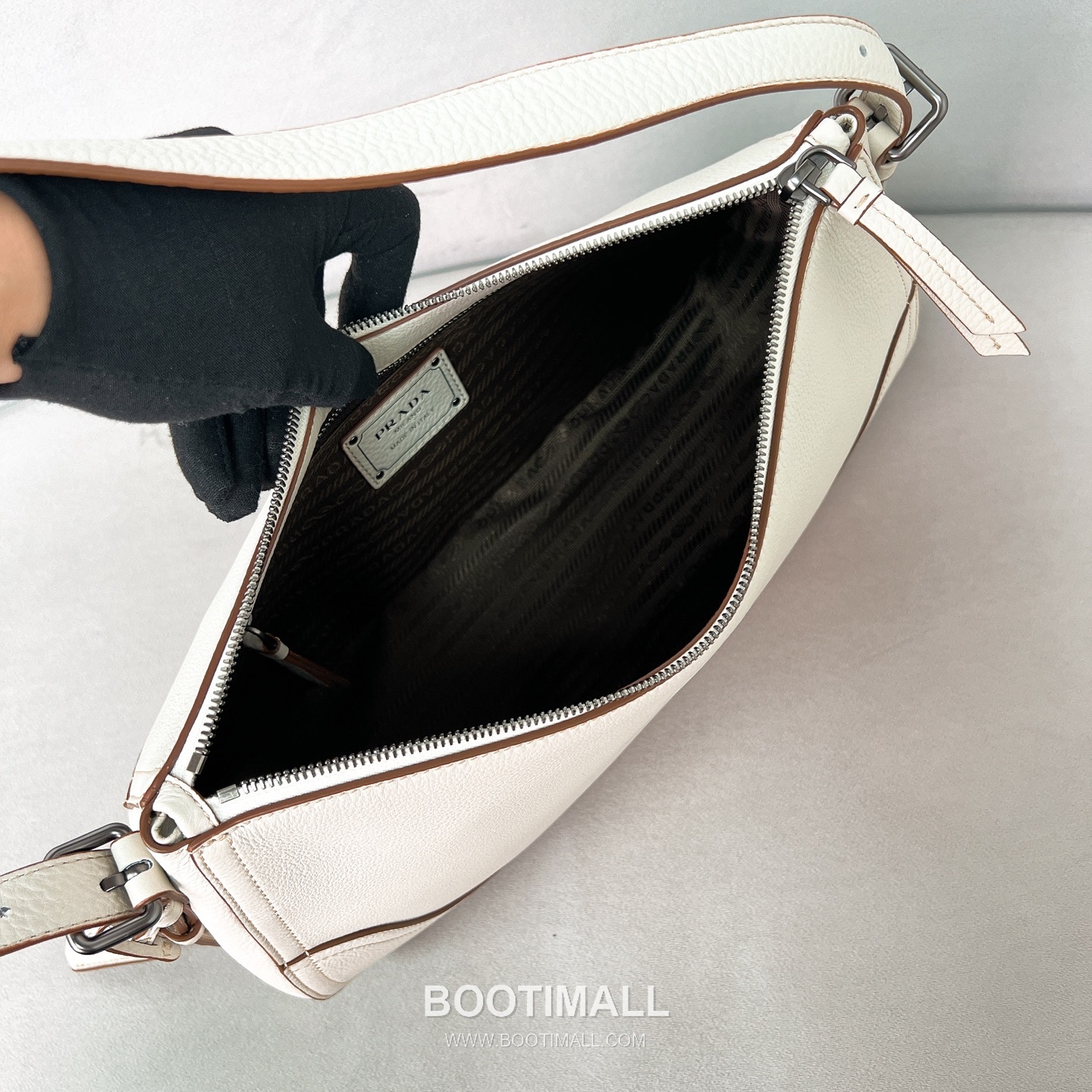 Prada Aimee Deerskin Black Hobo Bag 프라다 에이미 1BC280 디어스킨 블랙 호보백 36cm 10