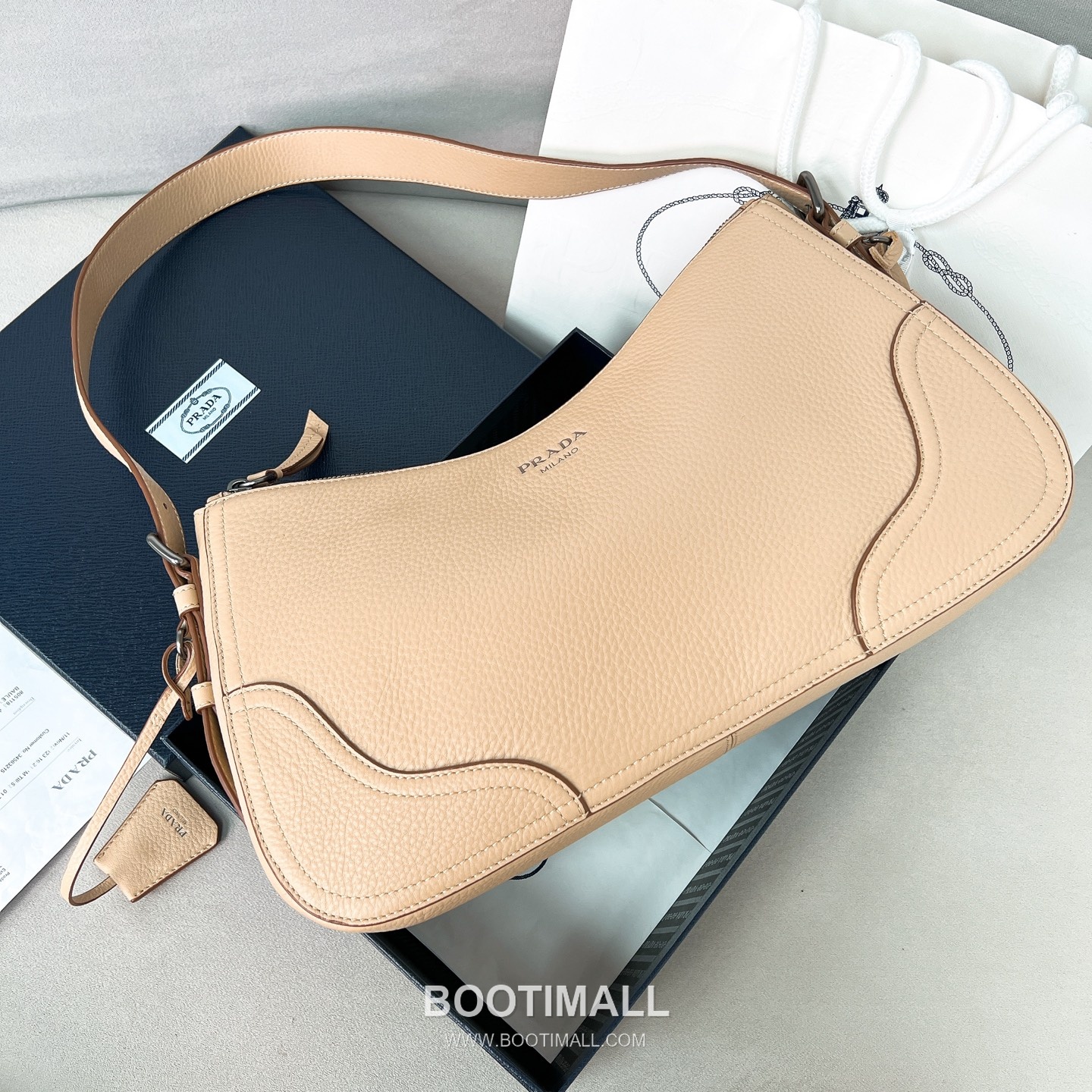 Prada Aimee Deerskin Milk Tea Beige Hobo Bag 프라다 에이미 1BC280 디어스킨 밀크티 베이지 호보백 36cm 3