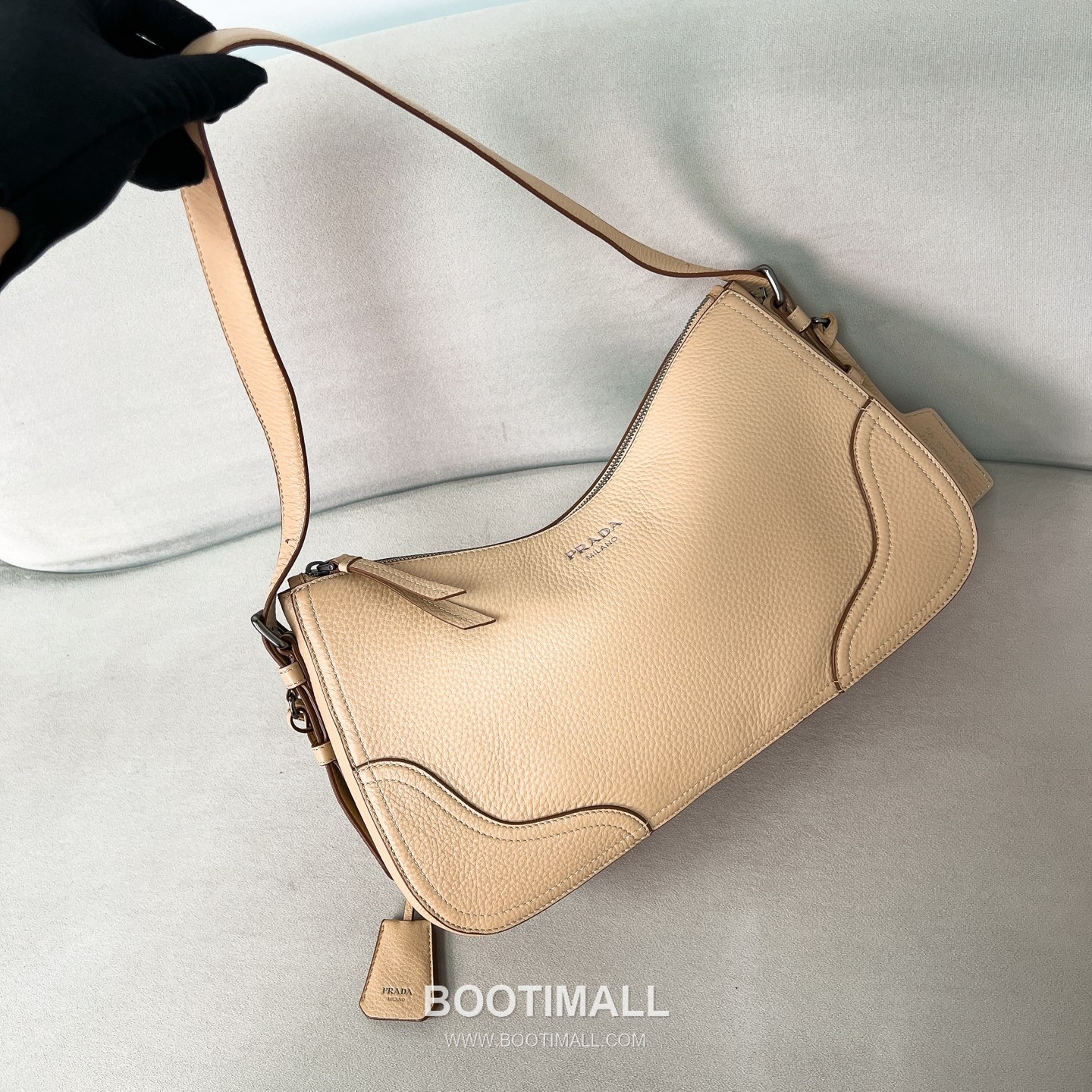 Prada Aimee Deerskin Milk Tea Beige Hobo Bag 프라다 에이미 1BC280 디어스킨 밀크티 베이지 호보백 36cm 4