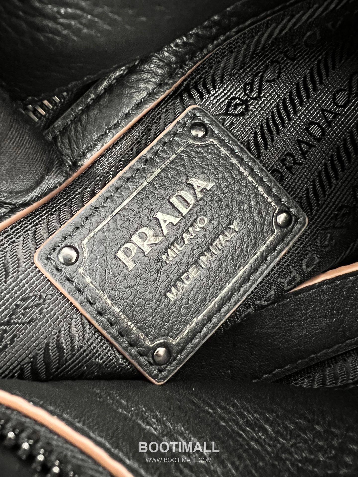 Prada Pebbled Tote Deerskin Black Bag 프라다 1BG604 페블 토트 디어스킨 블랙 35cm 11