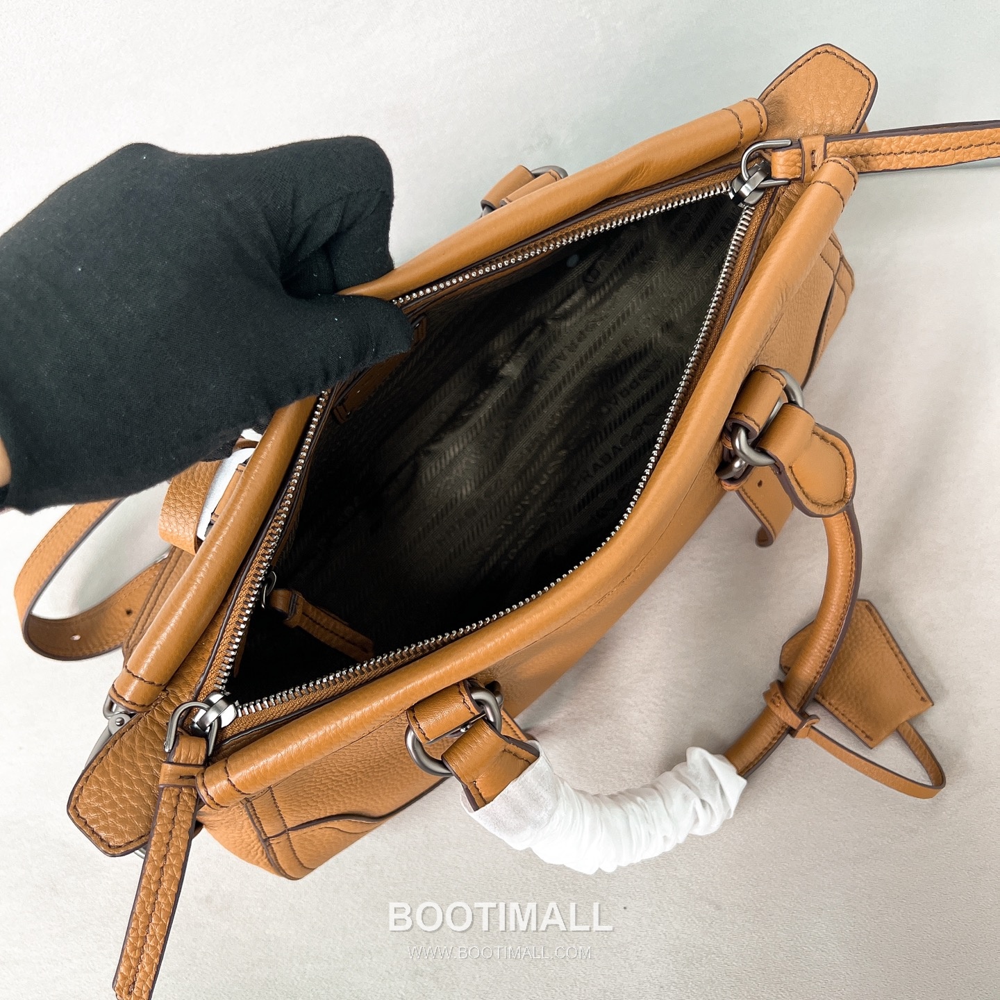 Prada Pebbled Deerskin Caramel Tote Bag 프라다 1BG604 페블드 디어스킨 카라멜 토트백 35cm 9