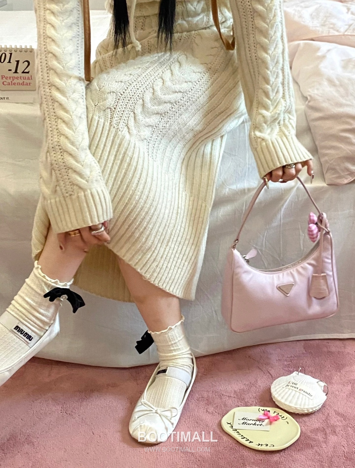 Prada Re-Edition 2005 Leather Pink Hobo Bag 프라다 리 에디션 2005 1N204M 레더 핑크 호보백 22cm 1