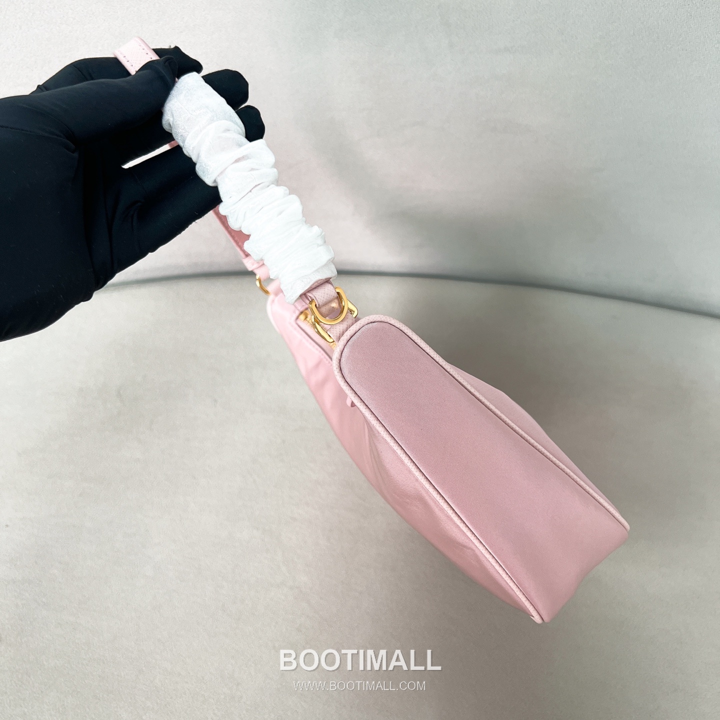 Prada Re-Edition 2005 Leather Pink Hobo Bag 프라다 리 에디션 2005 1N204M 레더 핑크 호보백 22cm 6