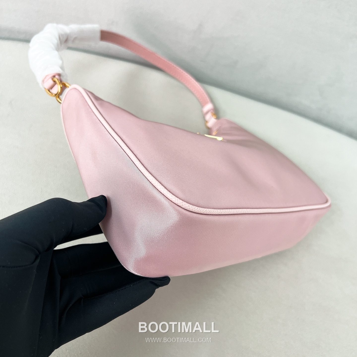 Prada Re-Edition 2005 Leather Pink Hobo Bag 프라다 리 에디션 2005 1N204M 레더 핑크 호보백 22cm 10