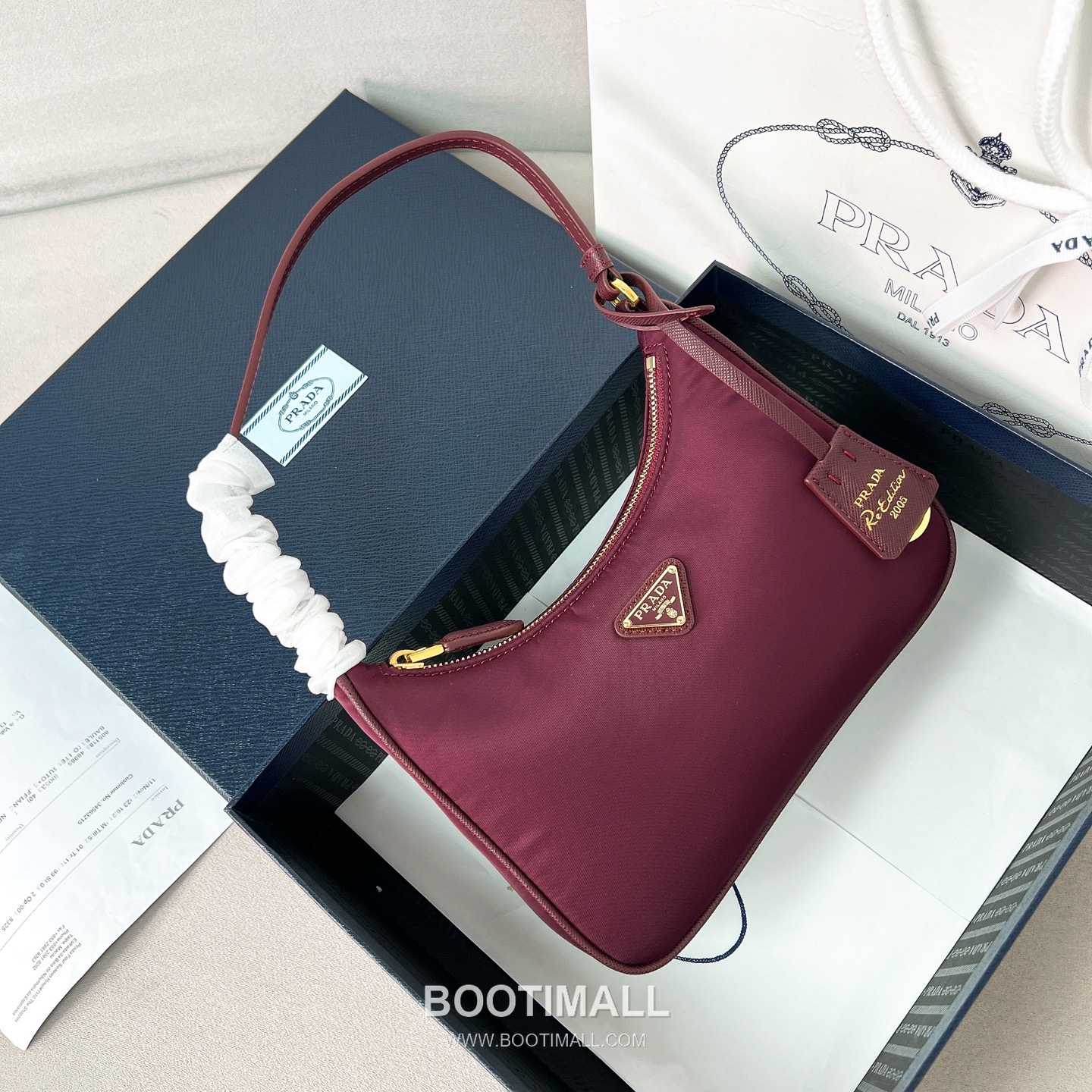 Prada Re-Edition 2005 Hobo Leather Burgundy Shoulder Bag 프라다 리 에디션 2005 호보 1N204M 레더 버건디 숄더백 22cm 2