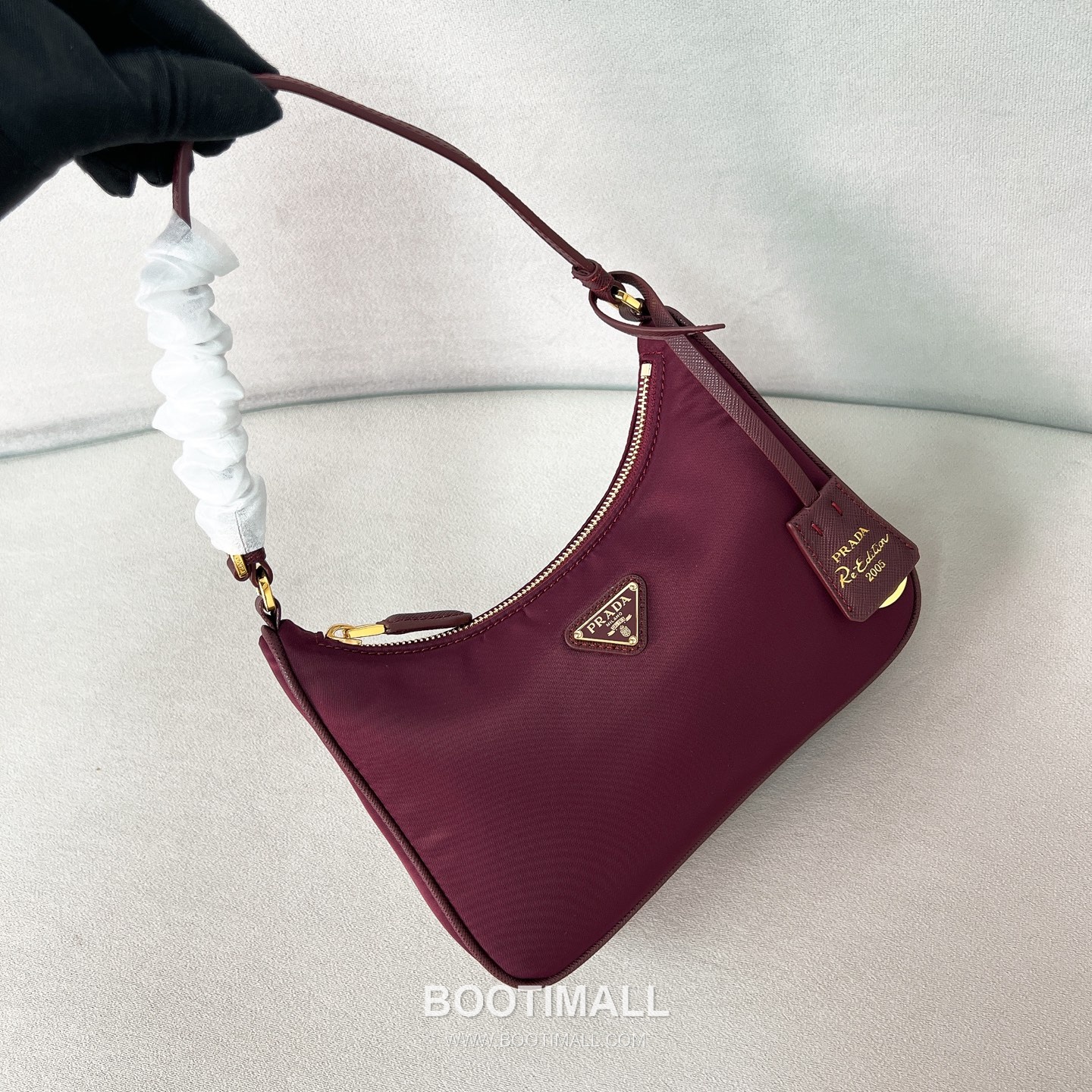 Prada Re-Edition 2005 Hobo Leather Burgundy Shoulder Bag 프라다 리 에디션 2005 호보 1N204M 레더 버건디 숄더백 22cm 3