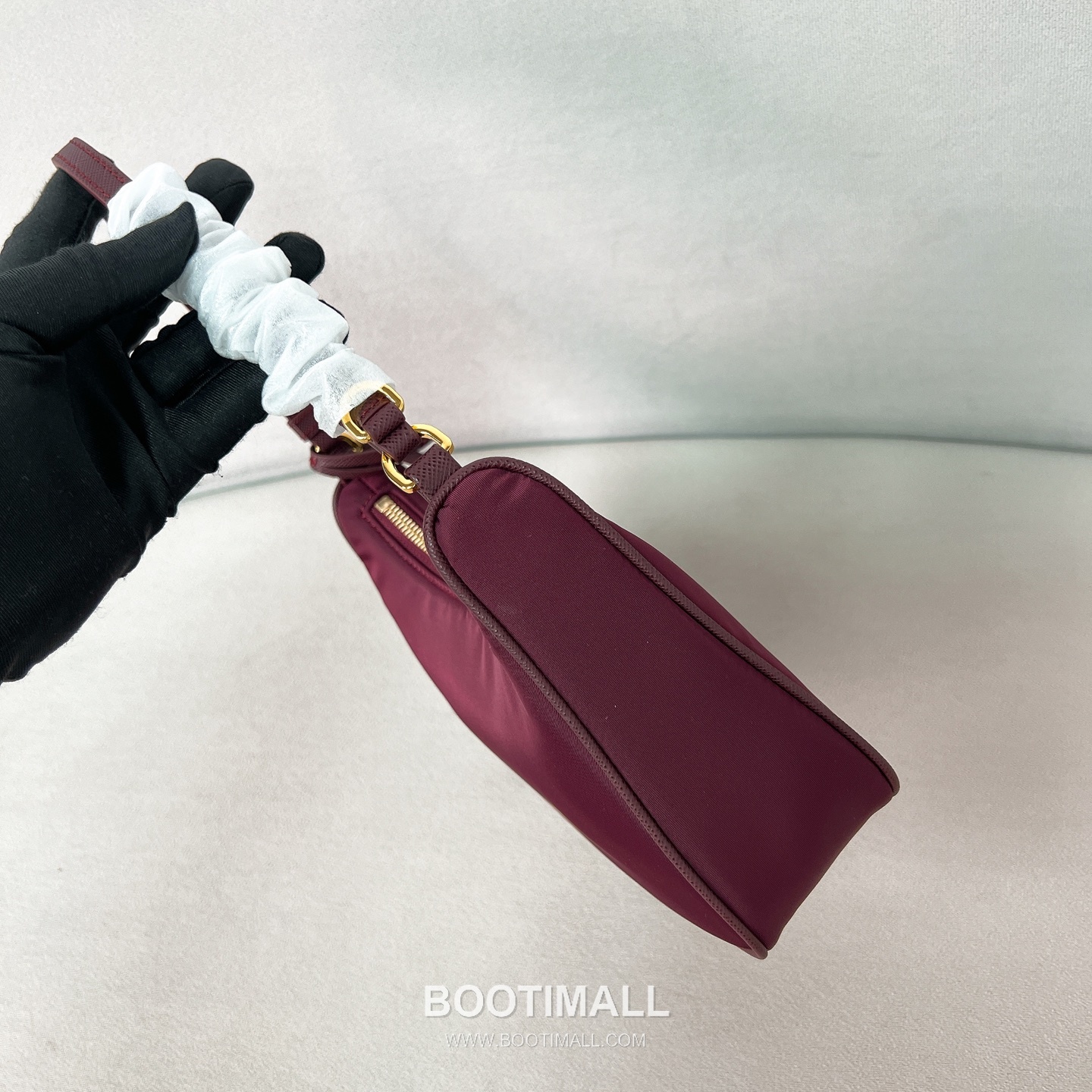 Prada Re-Edition 2005 Hobo Leather Burgundy Shoulder Bag 프라다 리 에디션 2005 호보 1N204M 레더 버건디 숄더백 22cm 4