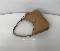 Prada Re-Edition 2005 Hobo Leather Black Shoulder Bag 프라다 리 에디션 2005 호보 1N204M 레더 블랙 숄더백 22cm 4