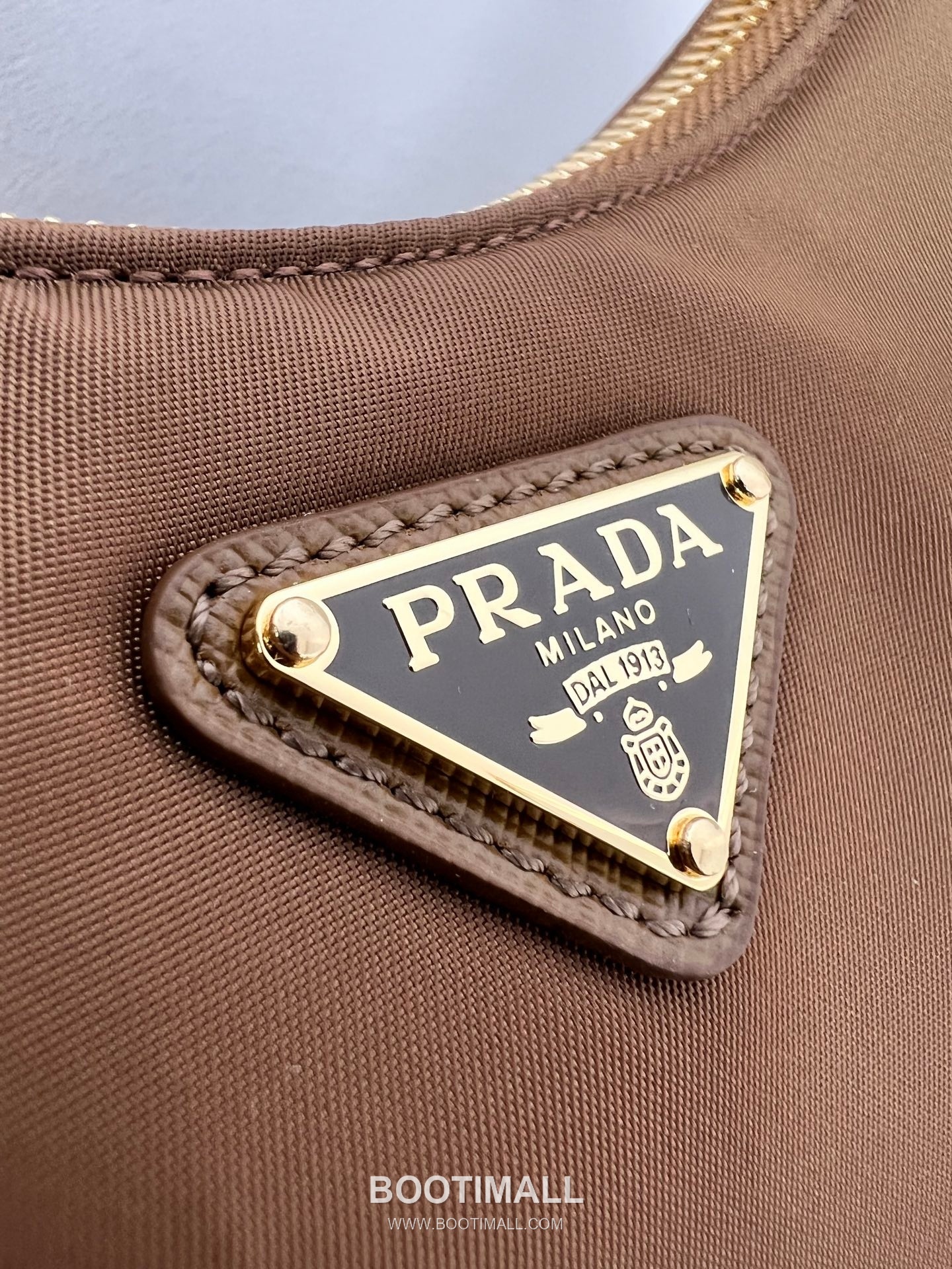 Prada Re-Edition 2005 Hobo Leather Black Shoulder Bag 프라다 리 에디션 2005 호보 1N204M 레더 블랙 숄더백 22cm 11