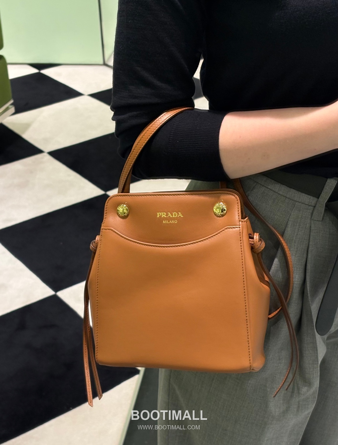 Prada Carry Mini Calfskin Top Handle Bag 프라다 캐리 미니 1BD496 카프스킨 탑핸들백 21cm 2