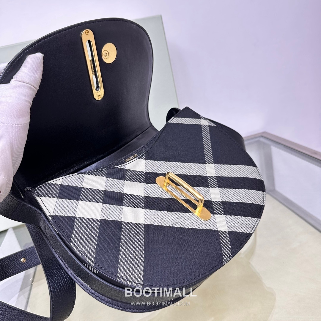 Burberry Check Wool Curved 330170 Beige Shoulder Bag 버버리 체크 울 커브드 330170 베이지 숄더백 26cm 17