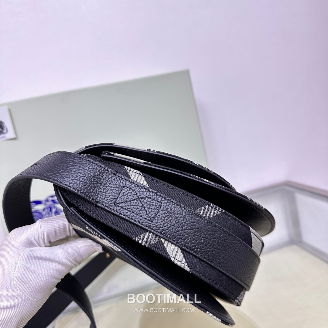 Burberry Check Wool Curved 330170 Beige Shoulder Bag 버버리 체크 울 커브드 330170 베이지 숄더백 26cm 18