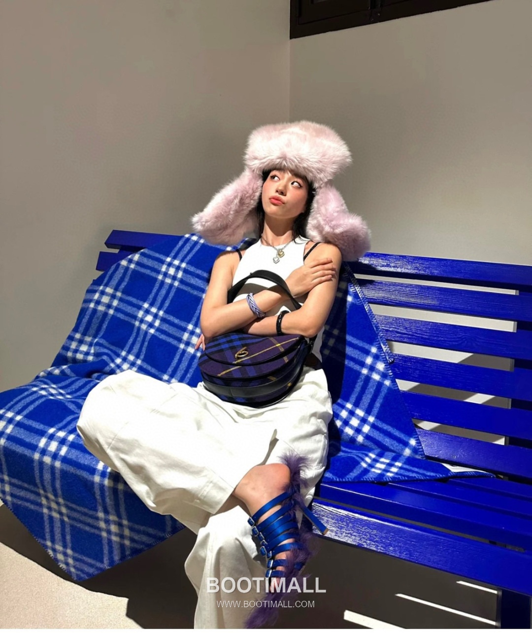 Burberry Check Wool Curved 330170 Beige Shoulder Bag 버버리 체크 울 커브드 330170 베이지 숄더백 26cm 9