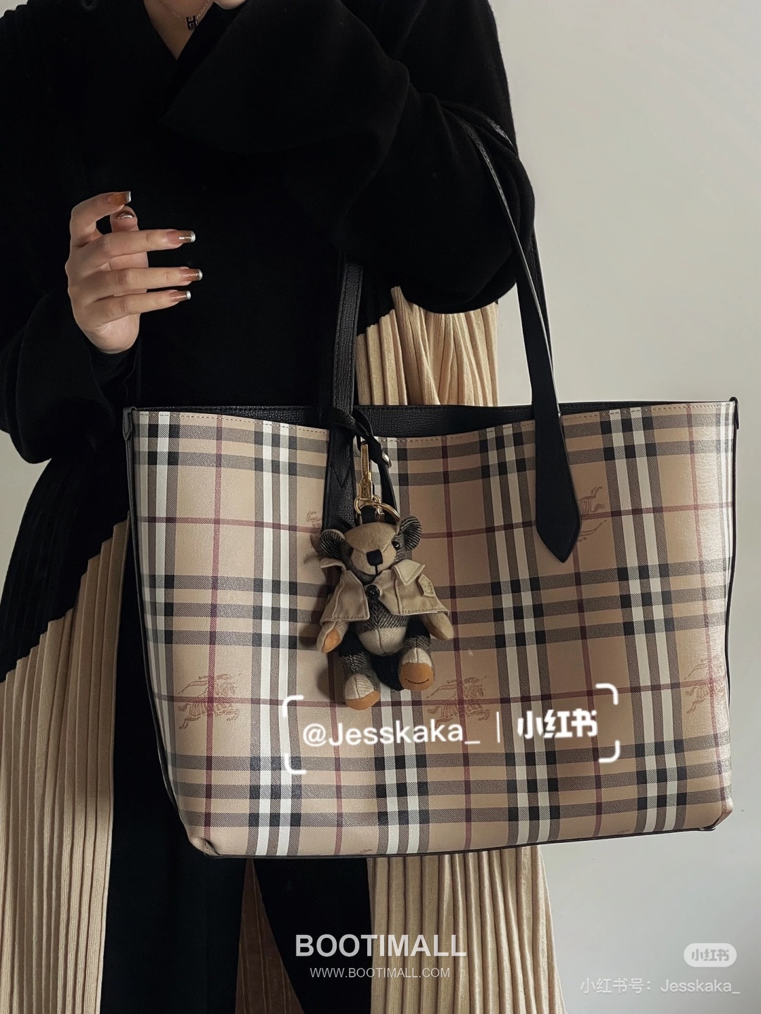 Burberry Reversible Tote Bag 버버리 리버서블 토트백 1