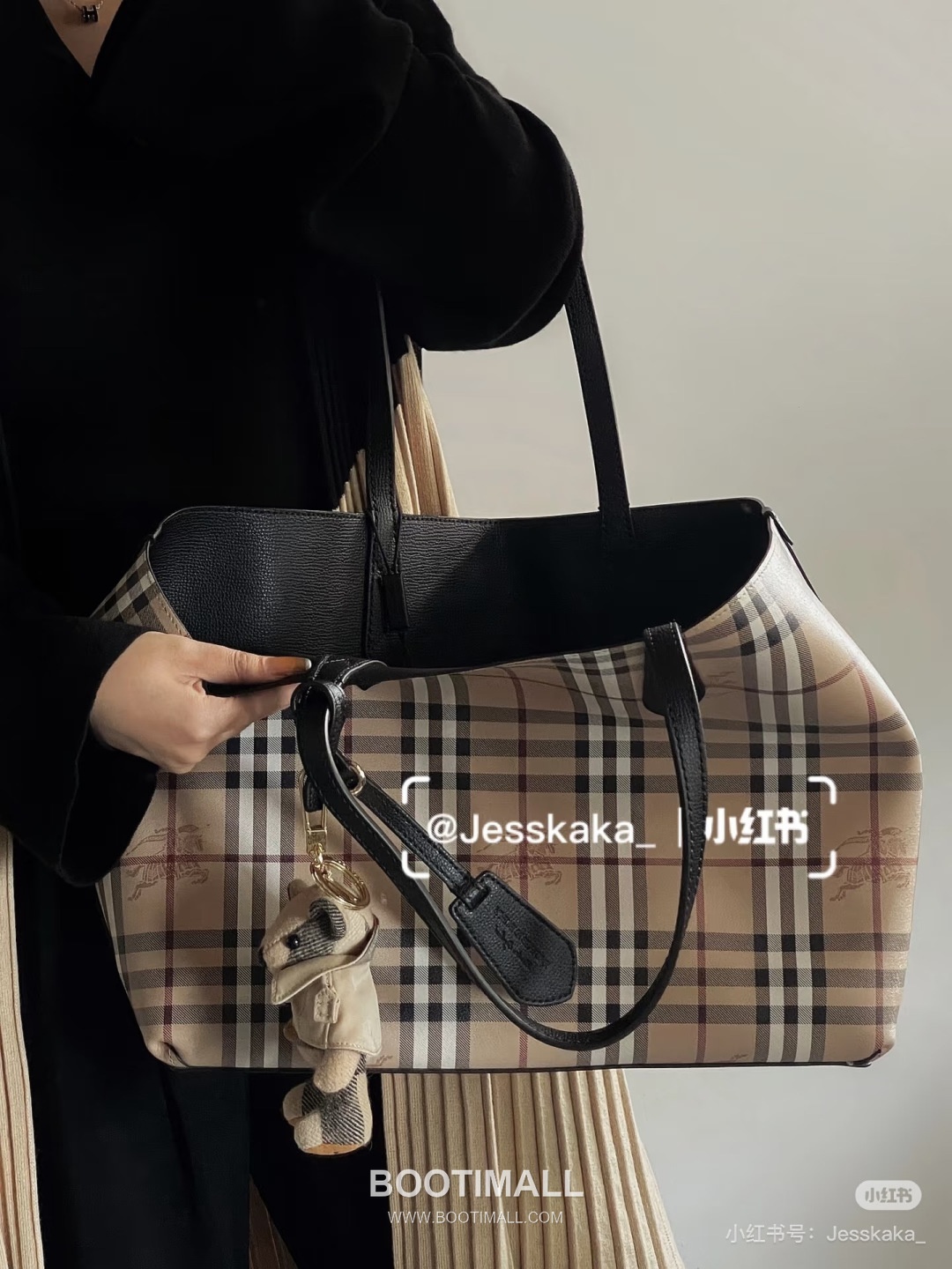 Burberry Reversible Tote Bag 버버리 리버서블 토트백 2