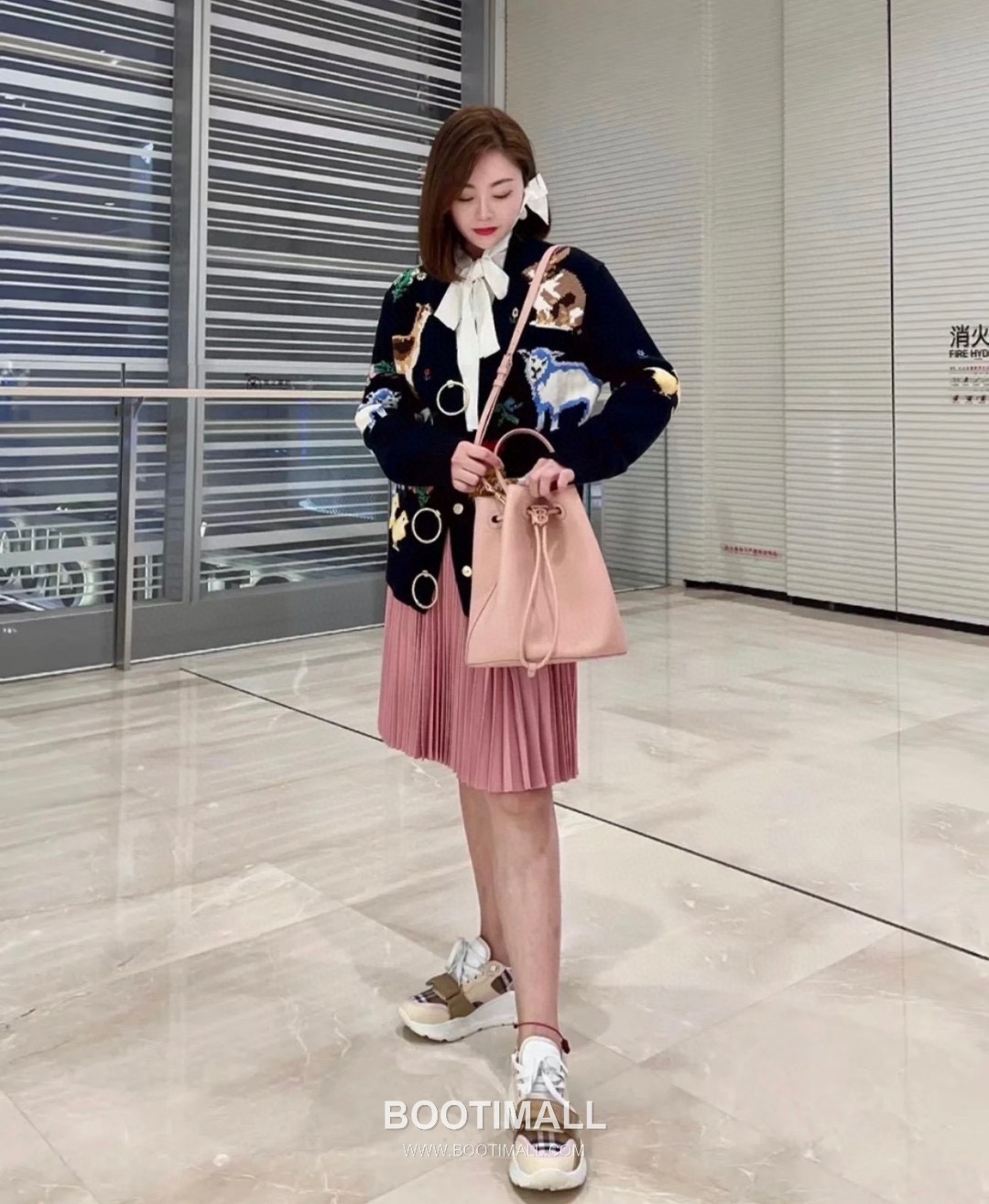 Burberry TB Thomas Bucket Grained Calfskin Bag 버버리 TB 토마스 버킷 그레인드 카프스킨 26cm 7