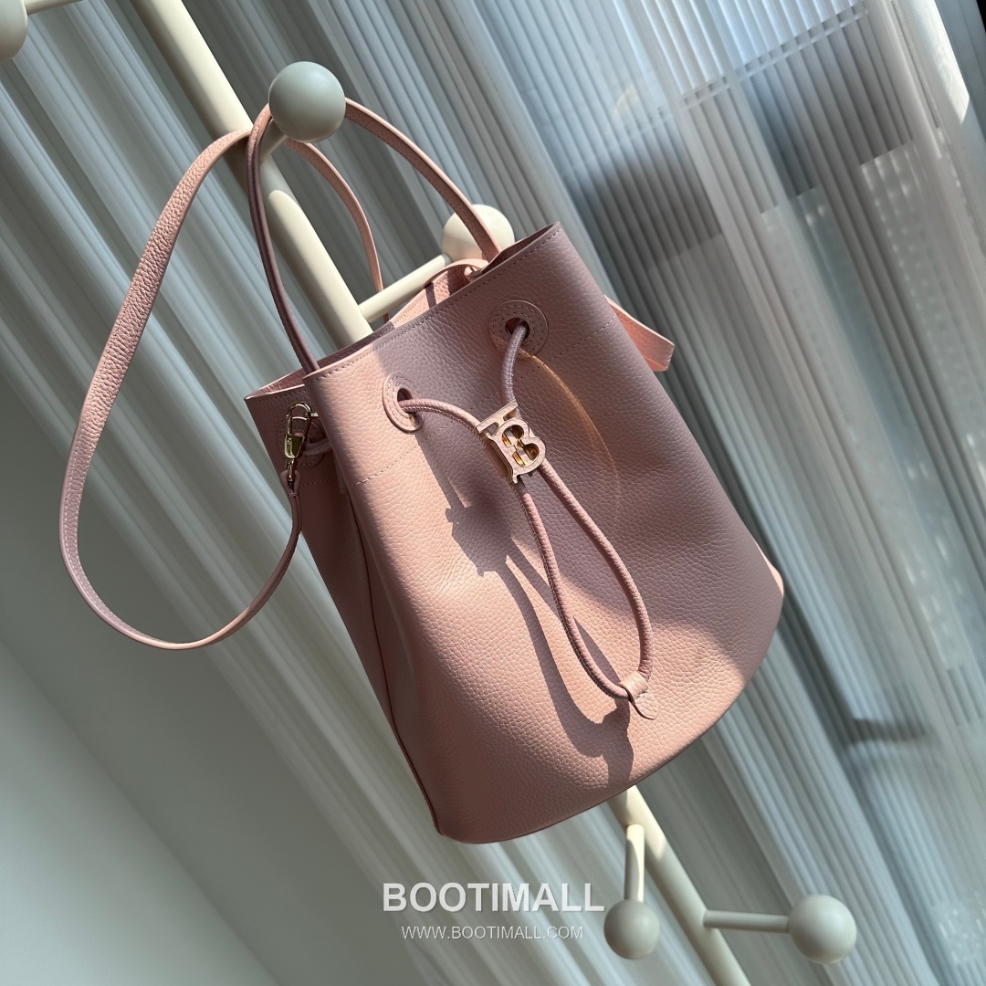 Burberry TB Thomas Bucket Grained Calfskin Bag 버버리 TB 토마스 버킷 그레인드 카프스킨 26cm 19