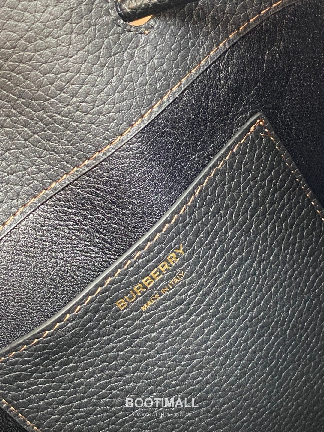 Burberry TB Thomas Bucket Grained Calfskin Bag 버버리 TB 토마스 버킷 그레인드 카프스킨 26cm 17