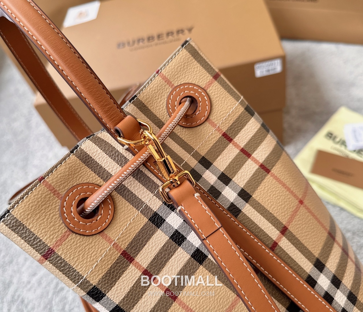 Burberry Vintage Check Bucket Brown Bag 버버리 빈티지 체크 버킷 6911630 브라운 26cm 3
