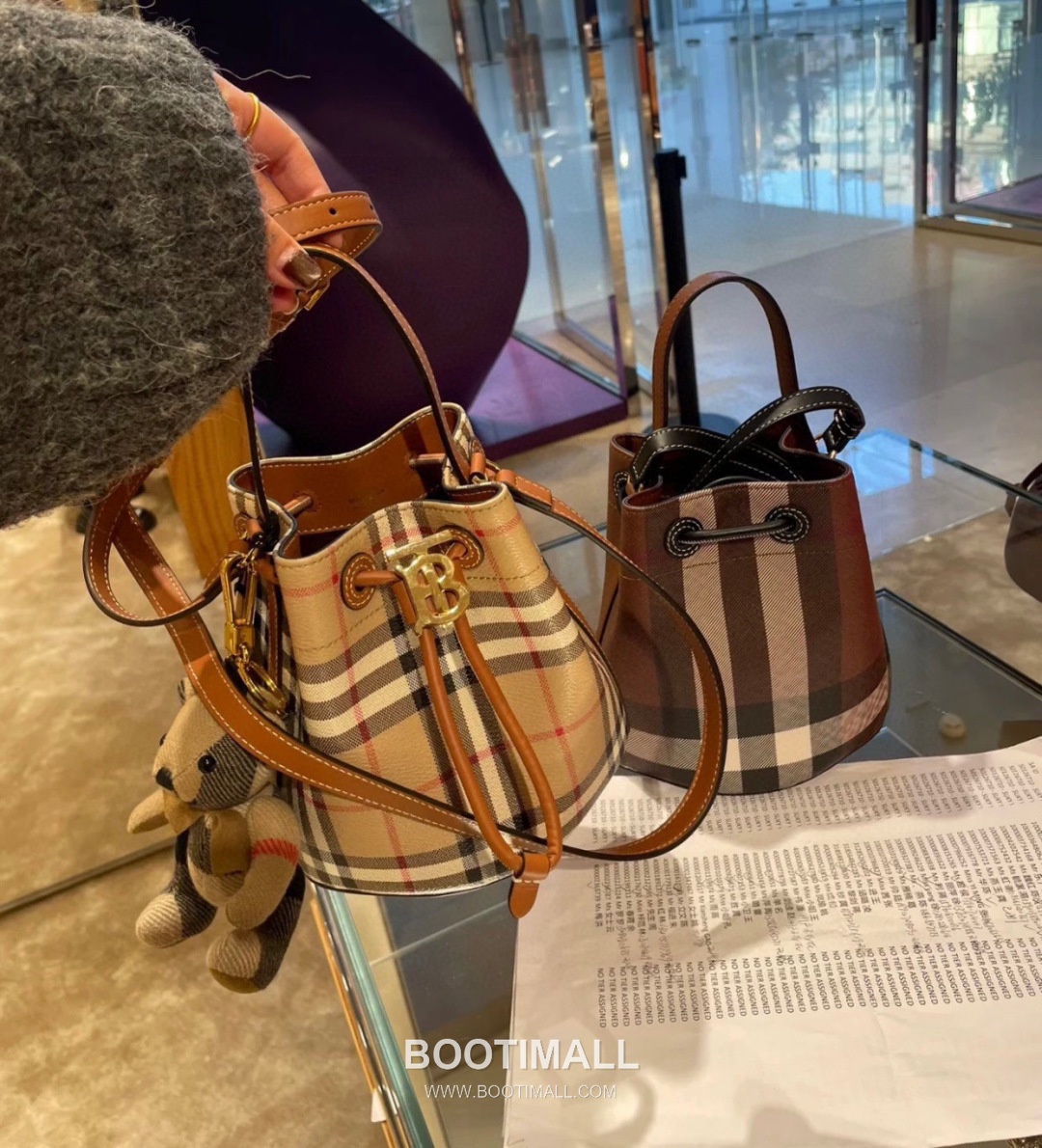 Burberry 184160 Bucket Eco-Friendly Synthetic Birch Brown Bag 버버리 184160 버킷 친환경 합성 소재 자작나무 브라운 18.5cm 3