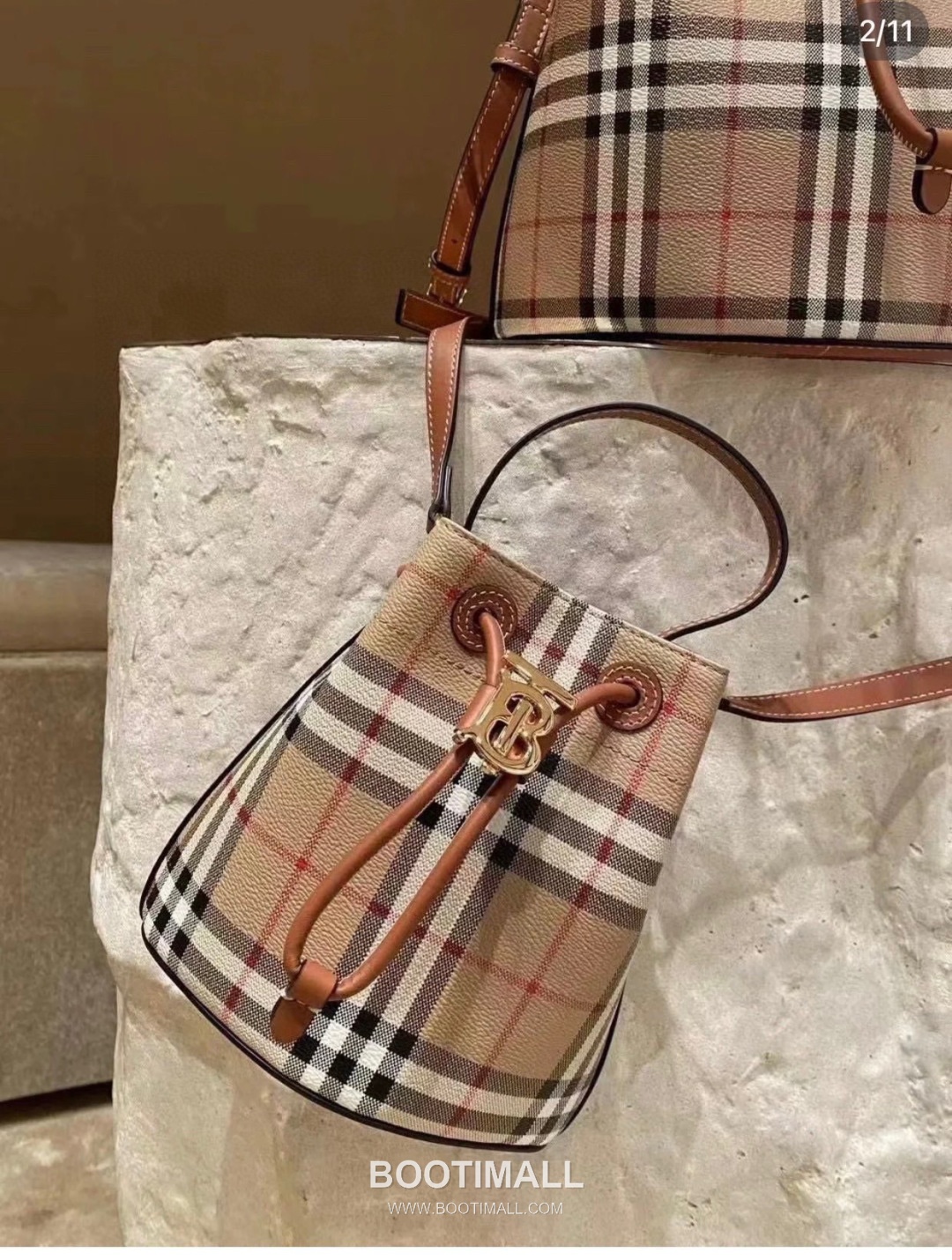 Burberry 184160 Bucket Eco-Friendly Synthetic Birch Brown Bag 버버리 184160 버킷 친환경 합성 소재 자작나무 브라운 18.5cm 9