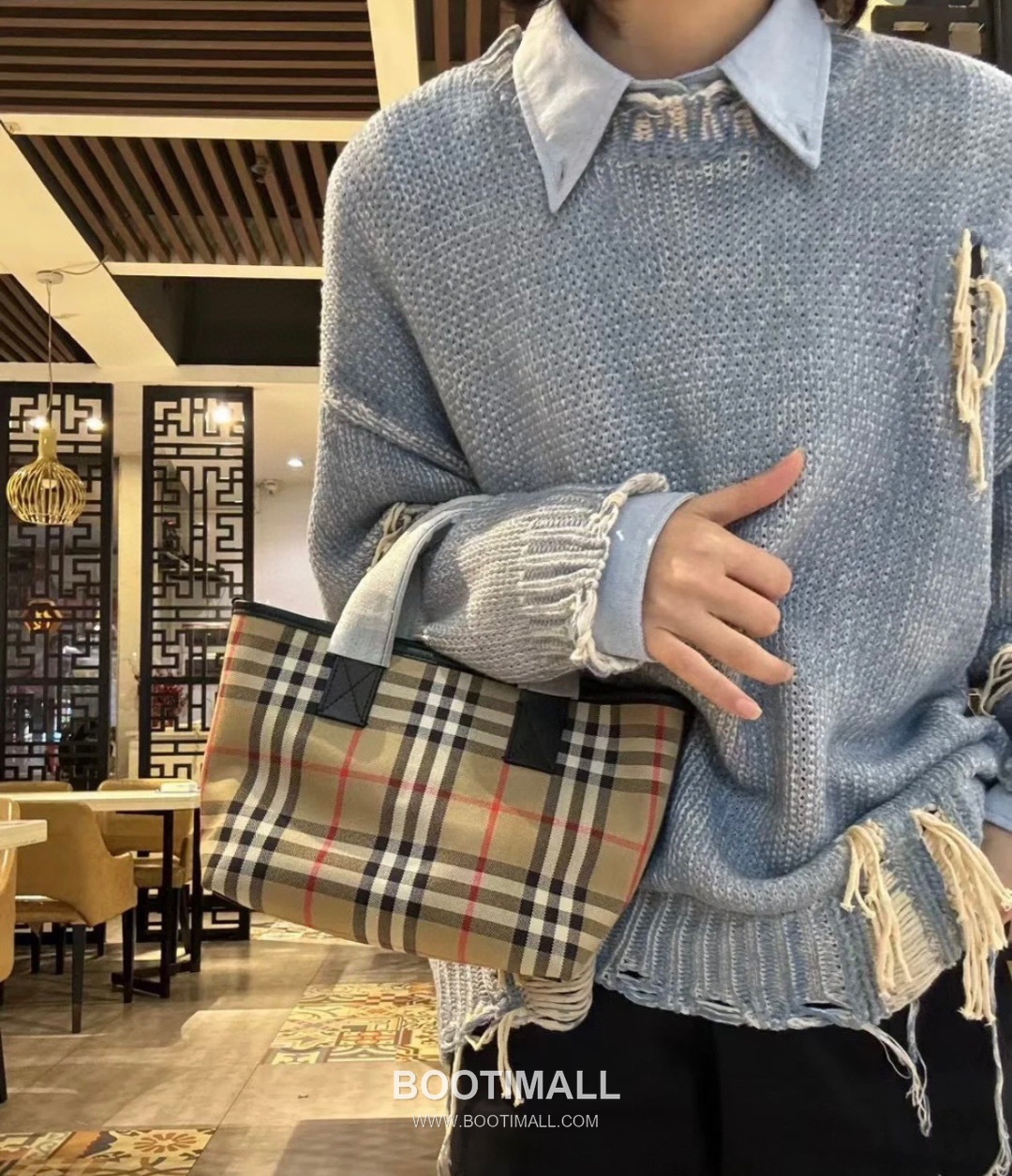 Burberry Check Canvas 246145 Cotton Beige Tote Bag 버버리 체크 캔버스 246145 코튼 베이지 토트백 27cm 2