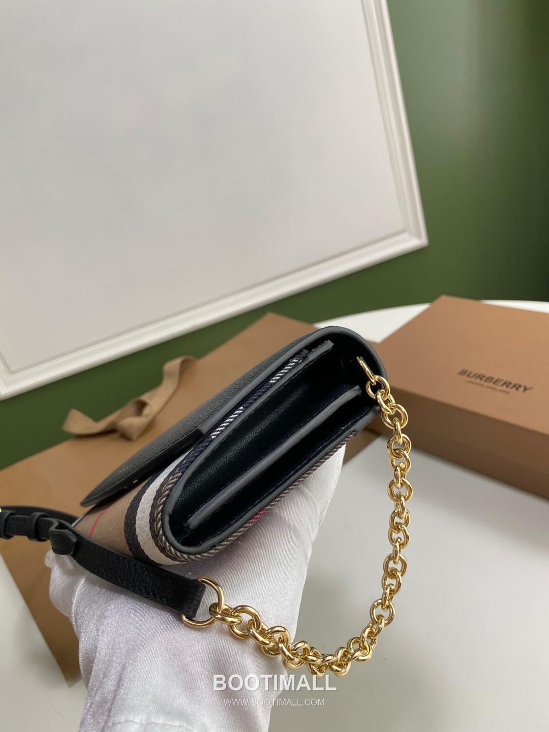 Burberry House Check Chain Wallet 250145 Canvas Beige 버버리 하우스 체크 체인 지갑 250145 캔버스 베이지 21cm 13