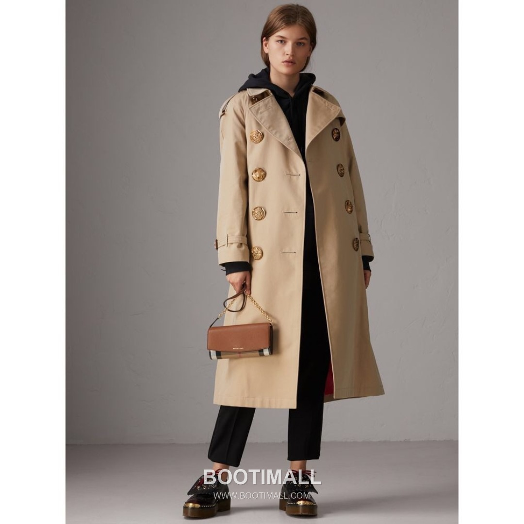 Burberry House Check Chain Wallet 250145 Canvas Beige 버버리 하우스 체크 체인 지갑 250145 캔버스 베이지 21cm 1