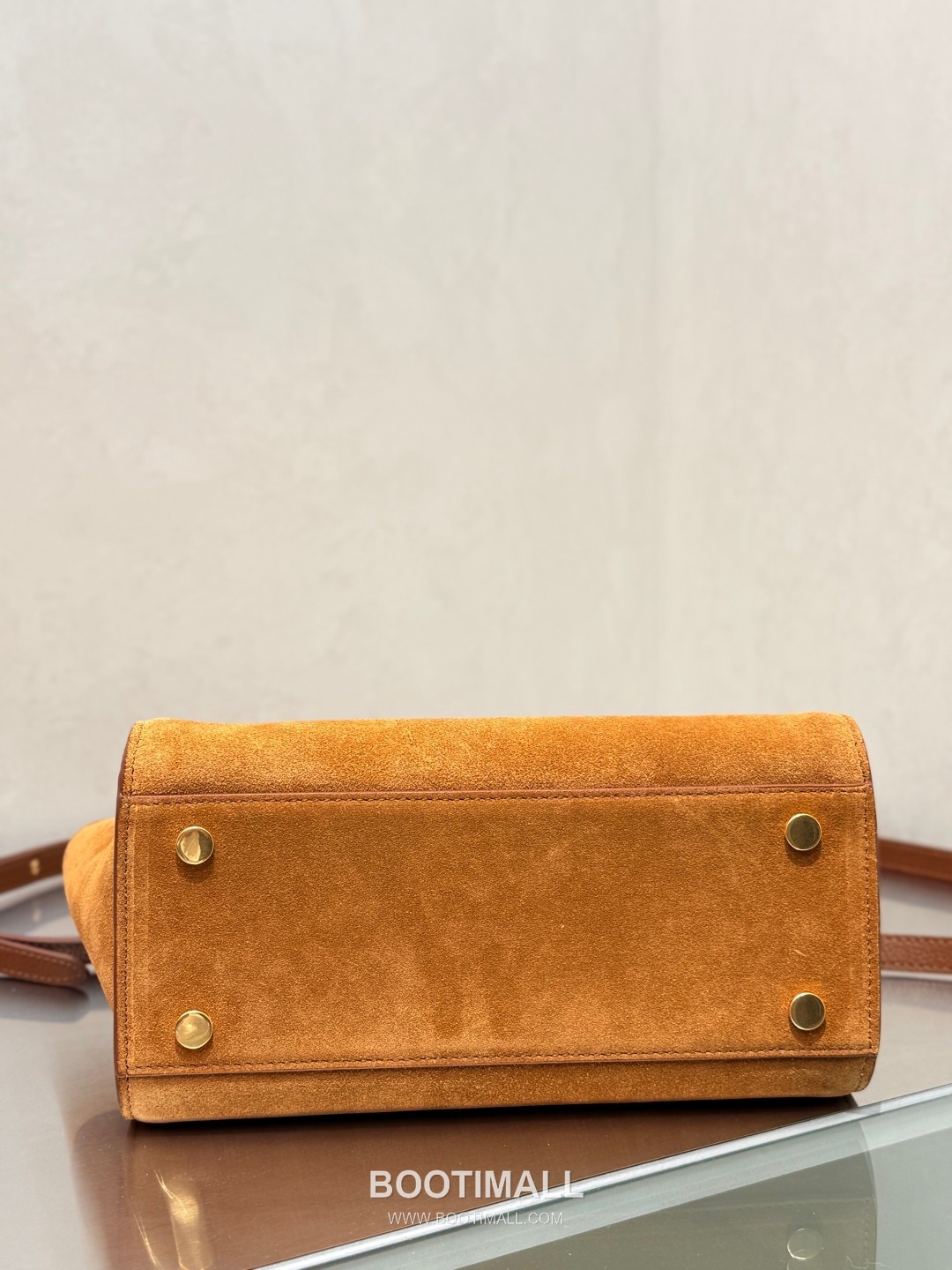 Burberry Cotswolds Tote Suede Leather Beige Bag 버버리 코츠월즈 토트 349168 스웨이드 레더 베이지 25cm 16