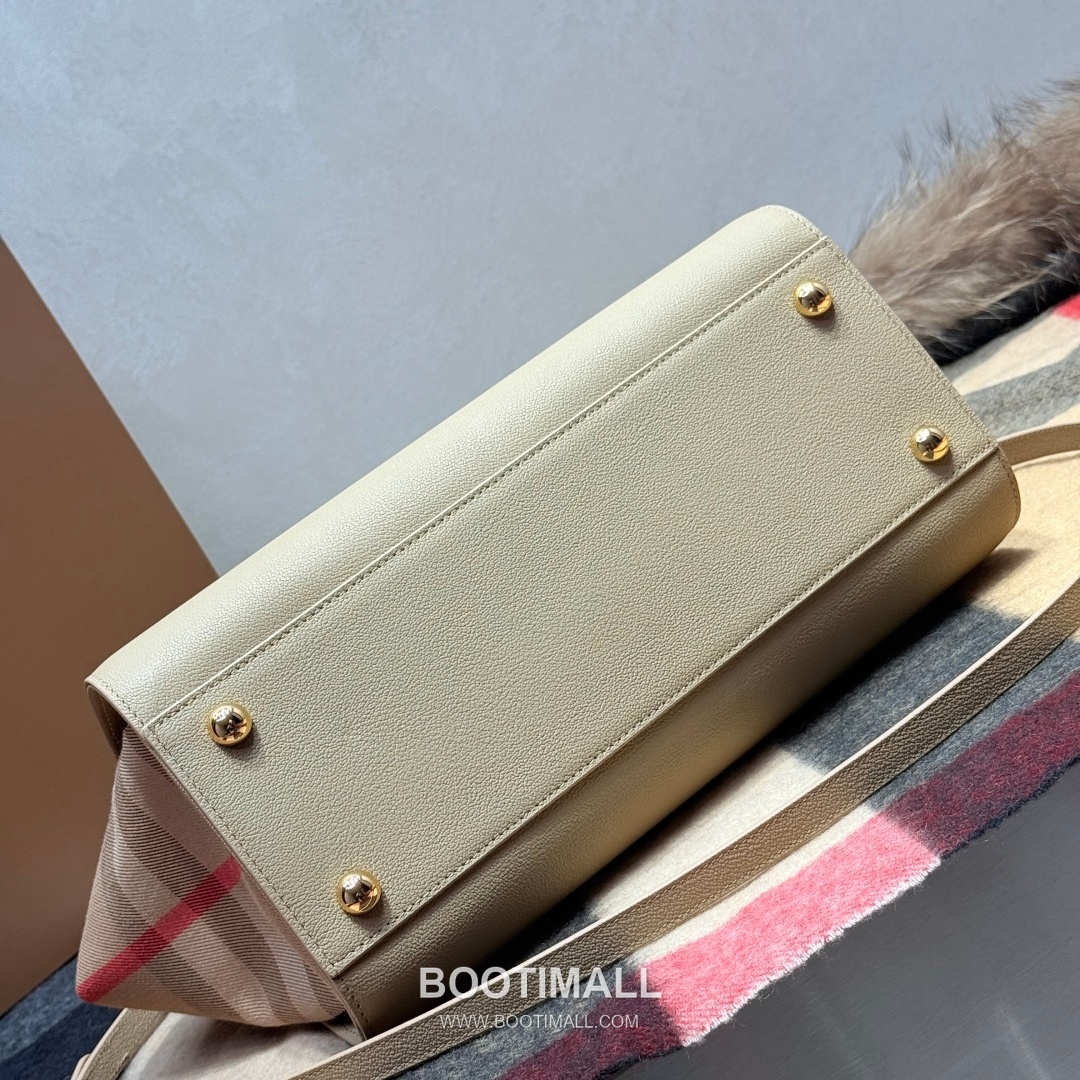 Burberry Classic Check Canvas 473170 Cotton Calfskin Trim Beige Top Handle Bag 버버리 클래식 체크 캔버스 473170 코튼 카프스킨 트리밍 베이지 탑핸들백 32.5cm 9