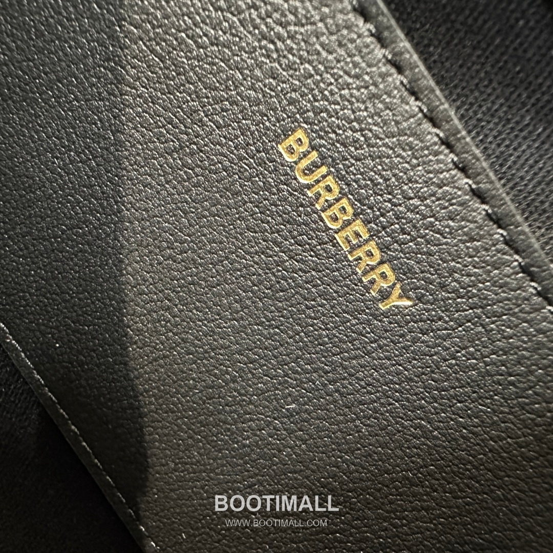 Burberry Classic Check Canvas 488163 Cotton Calfskin Trim Beige Top Handle Bag 버버리 클래식 체크 488163 코튼 캔버스 카프스킨 트리밍 베이지 탑핸들백 21cm 15