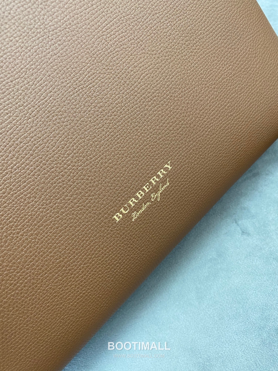 Burberry The Banner House Check Cotton Canvas, Grained Calfskin Tote Bag 버버리 더 배너 하우스 체크 코튼 캔버스, 그레인드 카프스킨 토트백 34cm 10