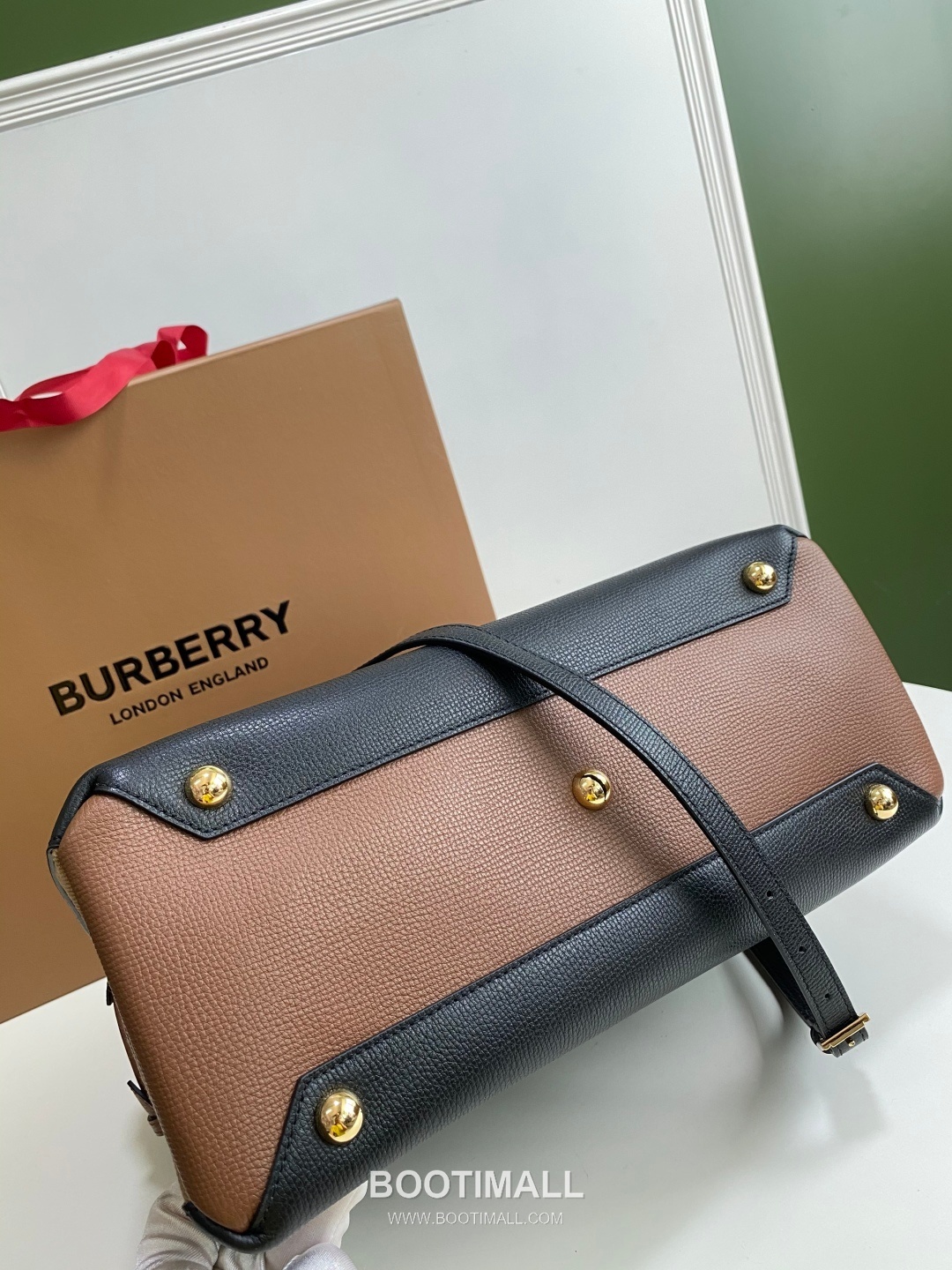 Burberry The Banner House Check Cotton Canvas, Grained Calfskin Tote Bag 버버리 더 배너 하우스 체크 코튼 캔버스, 그레인드 카프스킨 토트백 34cm 14