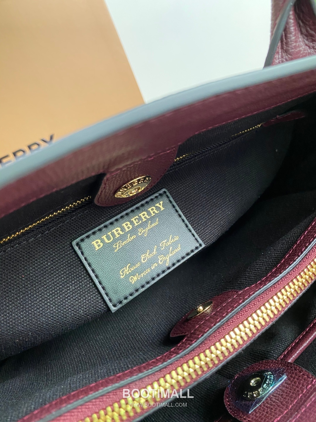 Burberry The Banner House Check Cotton Canvas, Grained Calfskin Tote Bag 버버리 더 배너 하우스 체크 코튼 캔버스, 그레인드 카프스킨 토트백 34cm 11