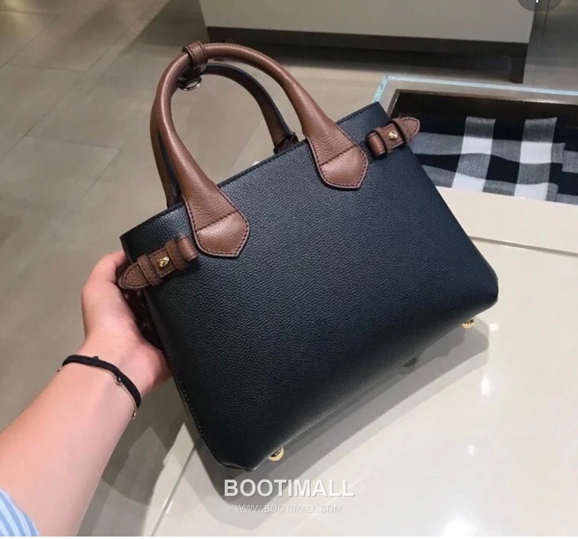 Burberry Banner 713163 Top Handle Bag 버버리 배너 713163 탑핸들백 26cm 6